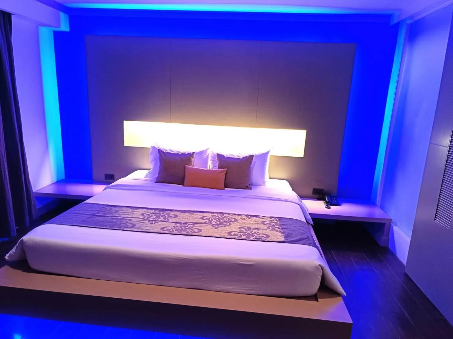 Bed in Bangkok Inter Place