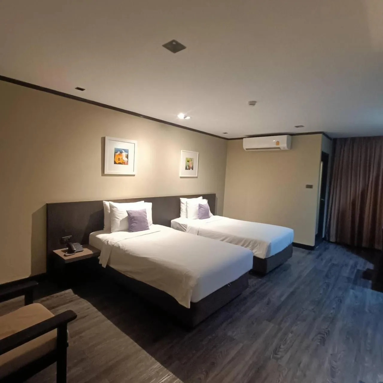 Bed in Bangkok Inter Place