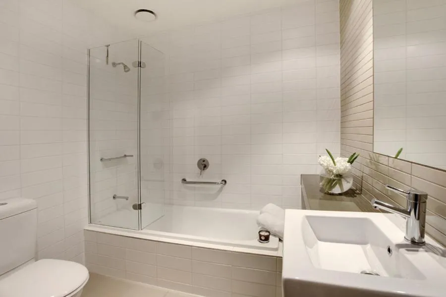 Bathroom in Caroline Serviced Apartments Brighton
