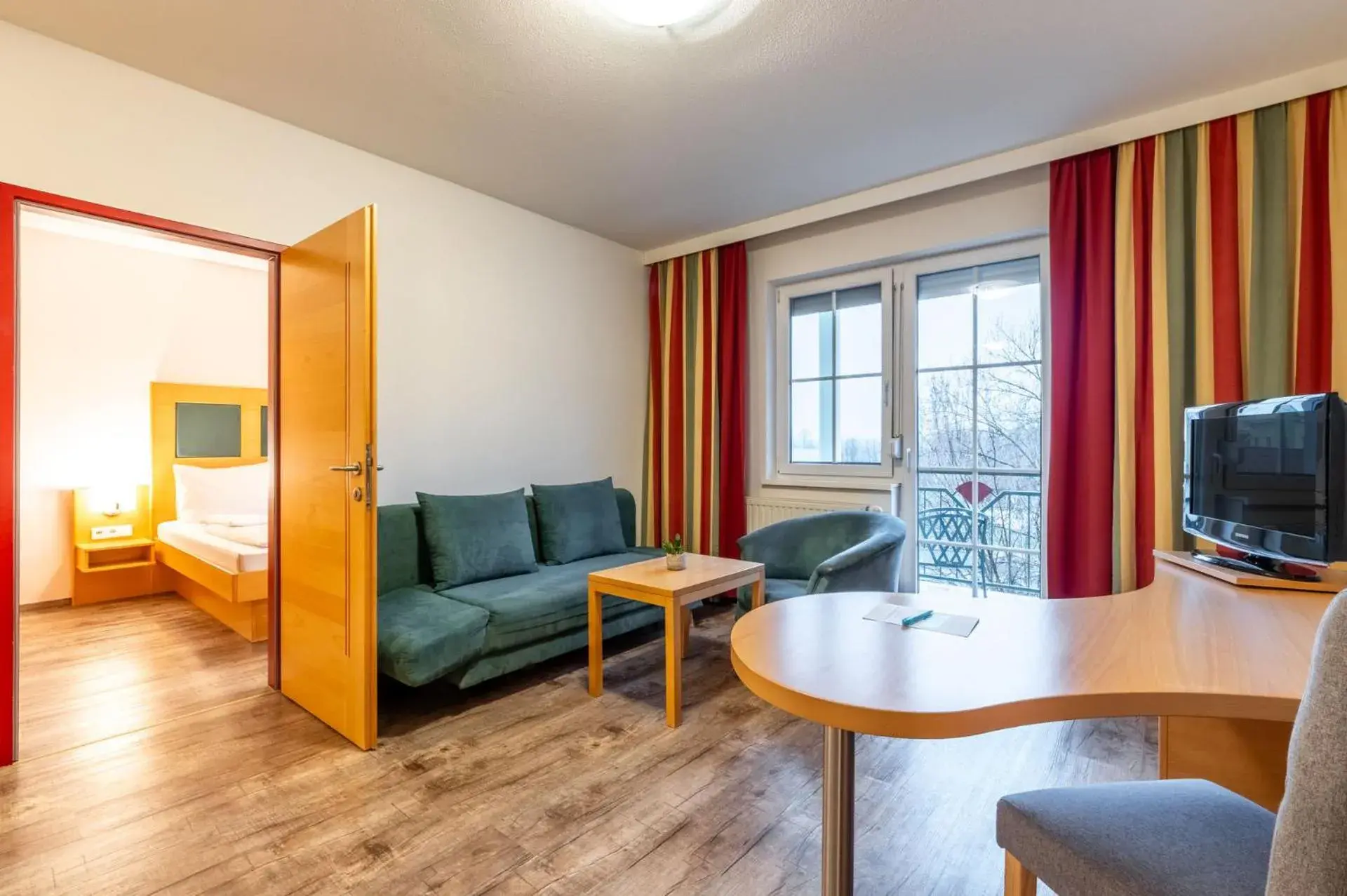 Family Room with Two Bedrooms - single occupancy in Hotel Xylophon - inklusive Thermeneintritte Family Room with Two Bedrooms - single occupancy in Hotel Xylophon - inklusive Thermeneintritte