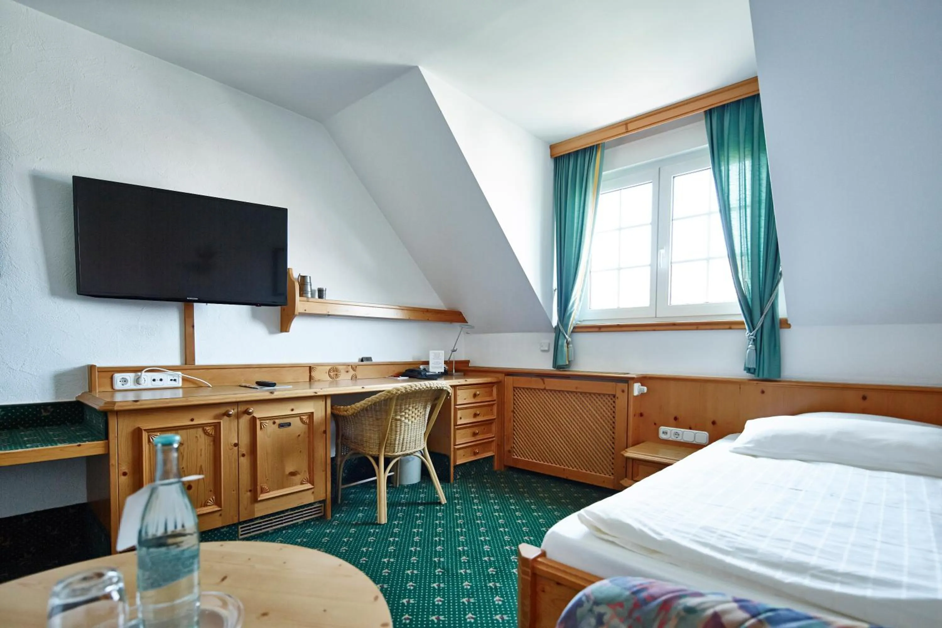 Bed in Hotel Bommersheim