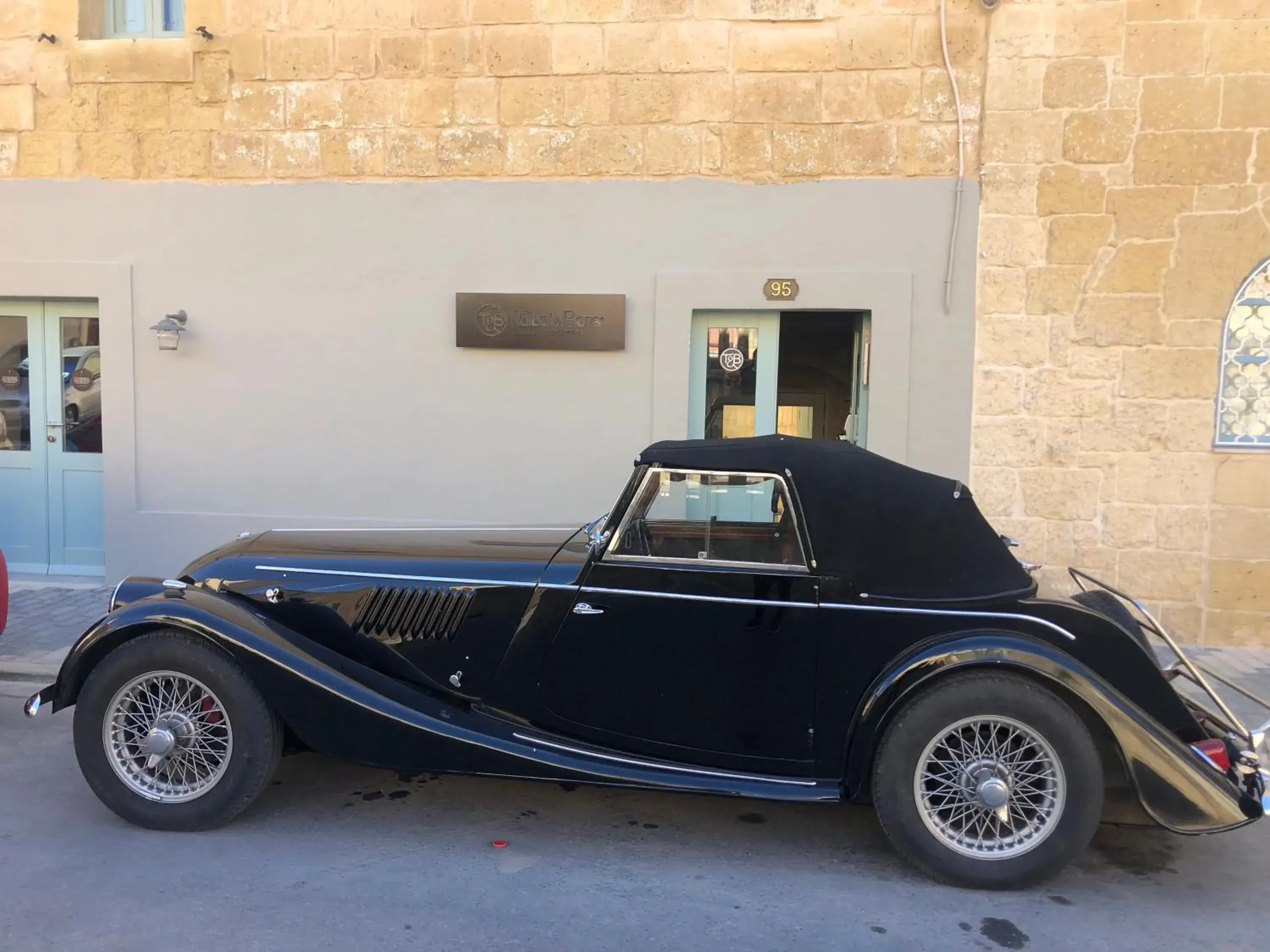 Facade/entrance in Talbot & Bons Bed & Breakfast Facade/entrance in Talbot & Bons Bed & Breakfast