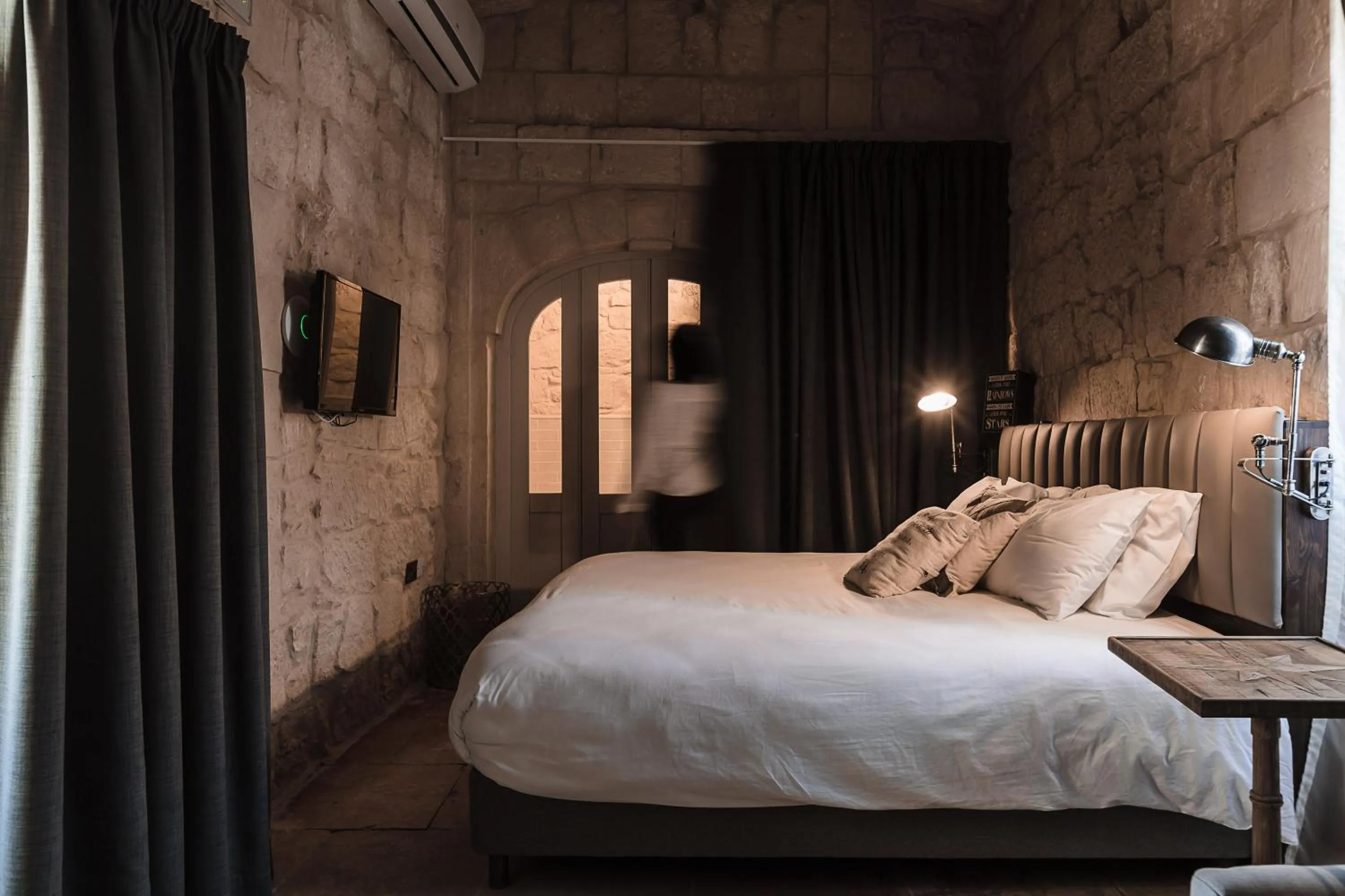 Bed in Talbot & Bons Bed & Breakfast