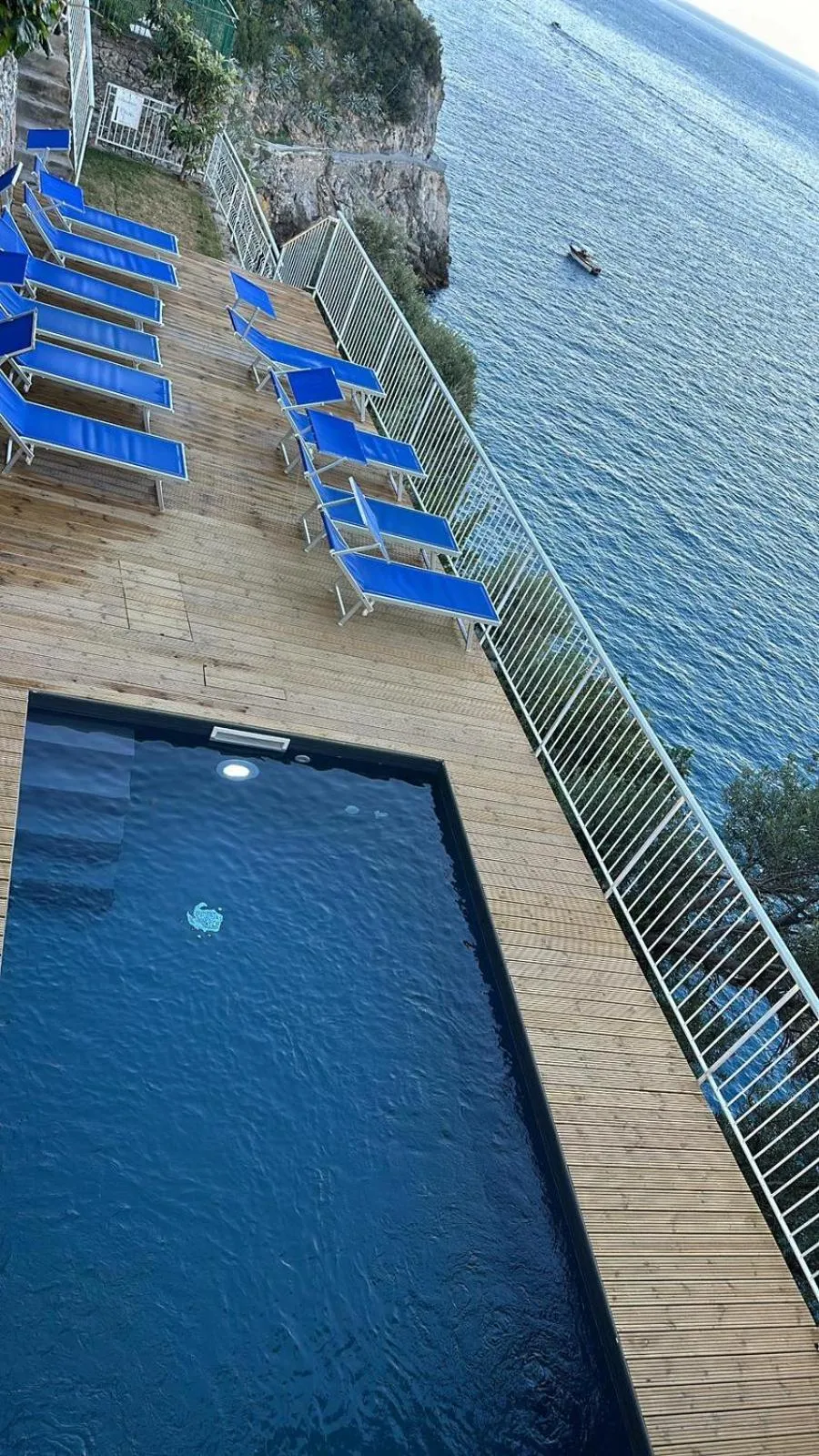 Pool view in Hotel Torre Saracena