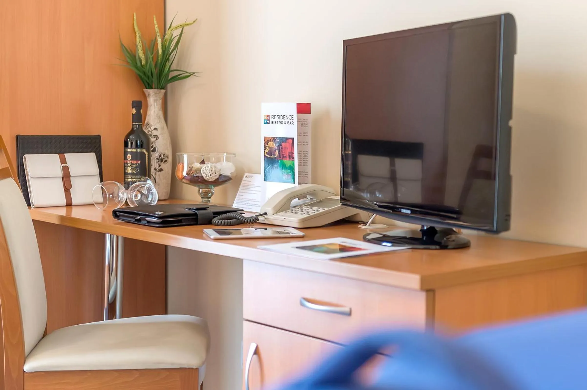 Seating area in P4W Hotel Residence Szombathely