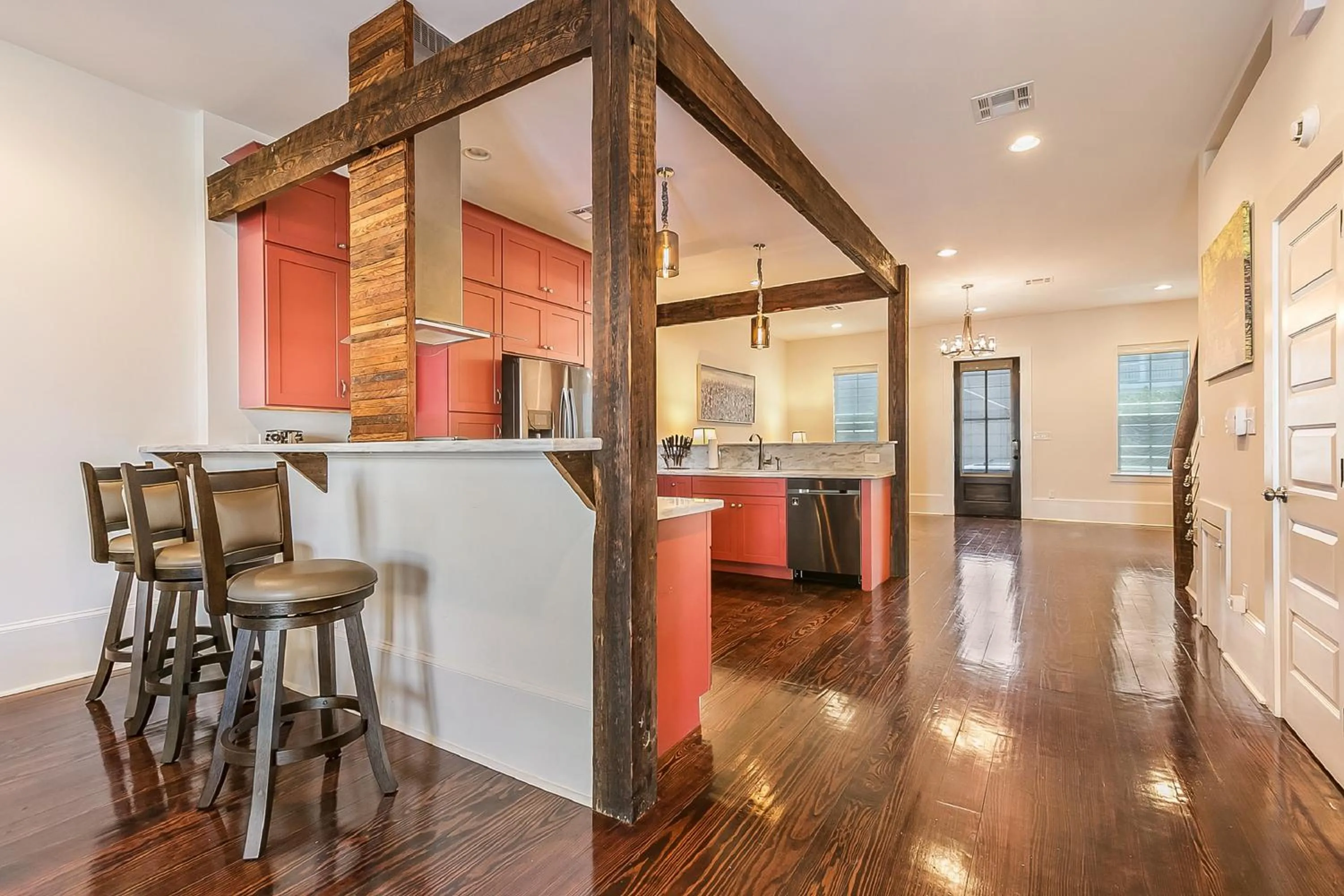 Kitchen or kitchenette in Spacious Loft-Style 3BR Townhouse by Hosteeva