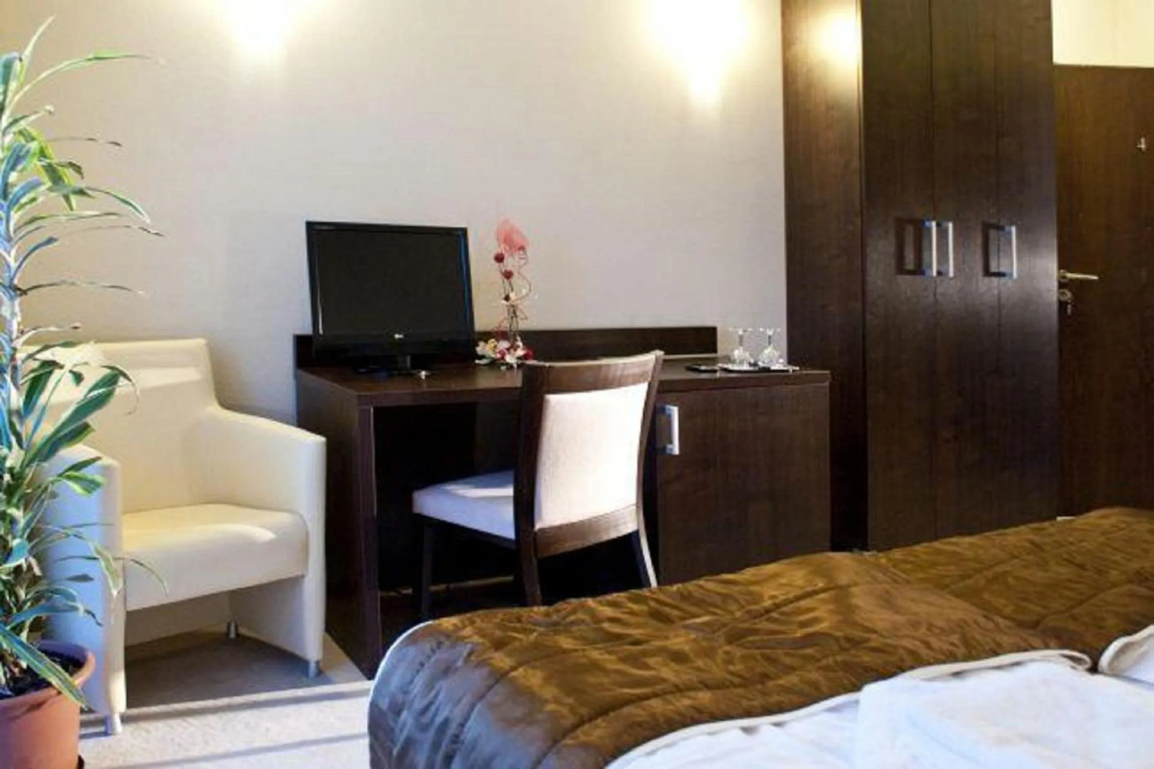 Bedroom, Bed in Hotel River