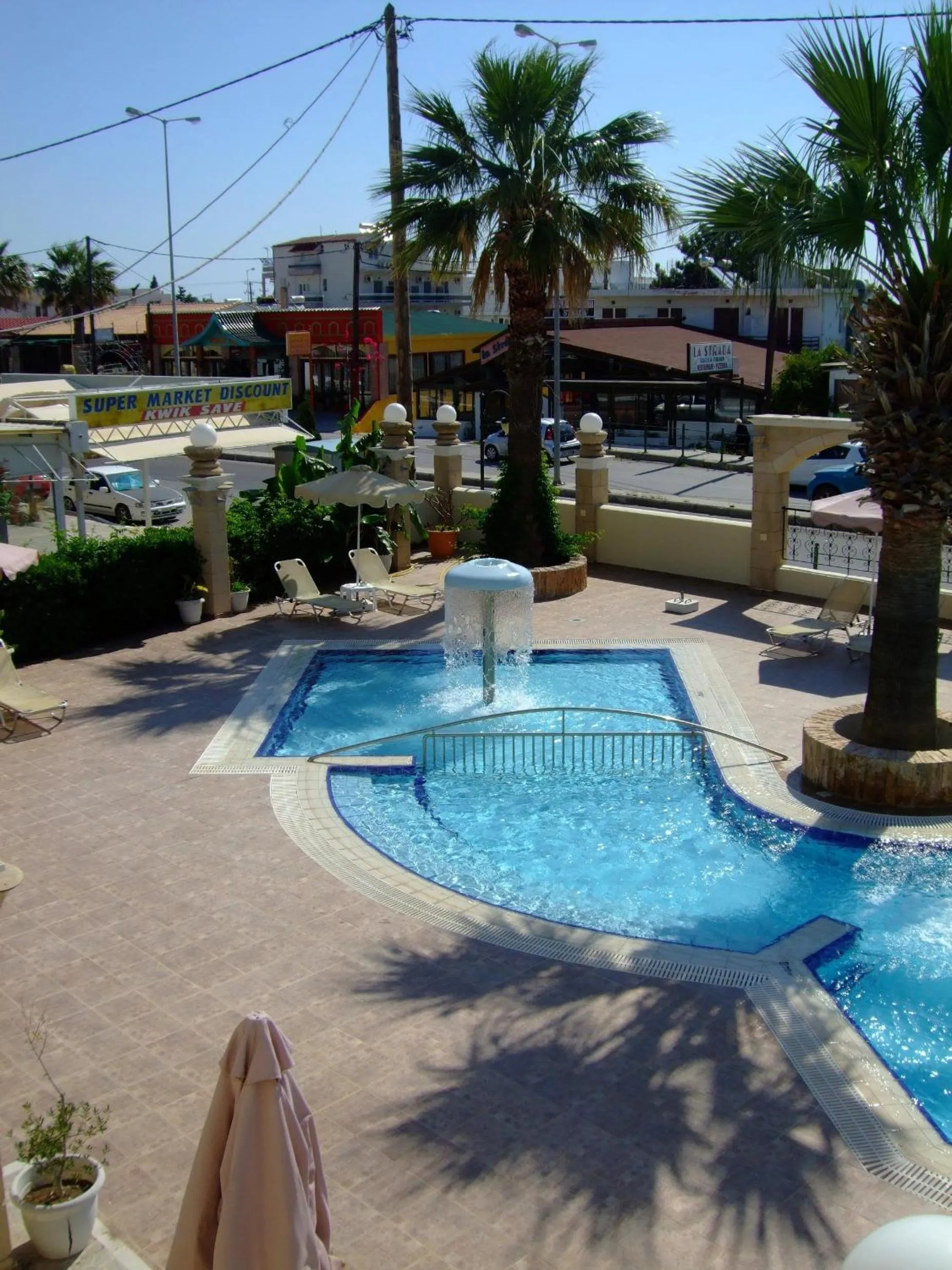Swimming pool in Antonios Hotel
