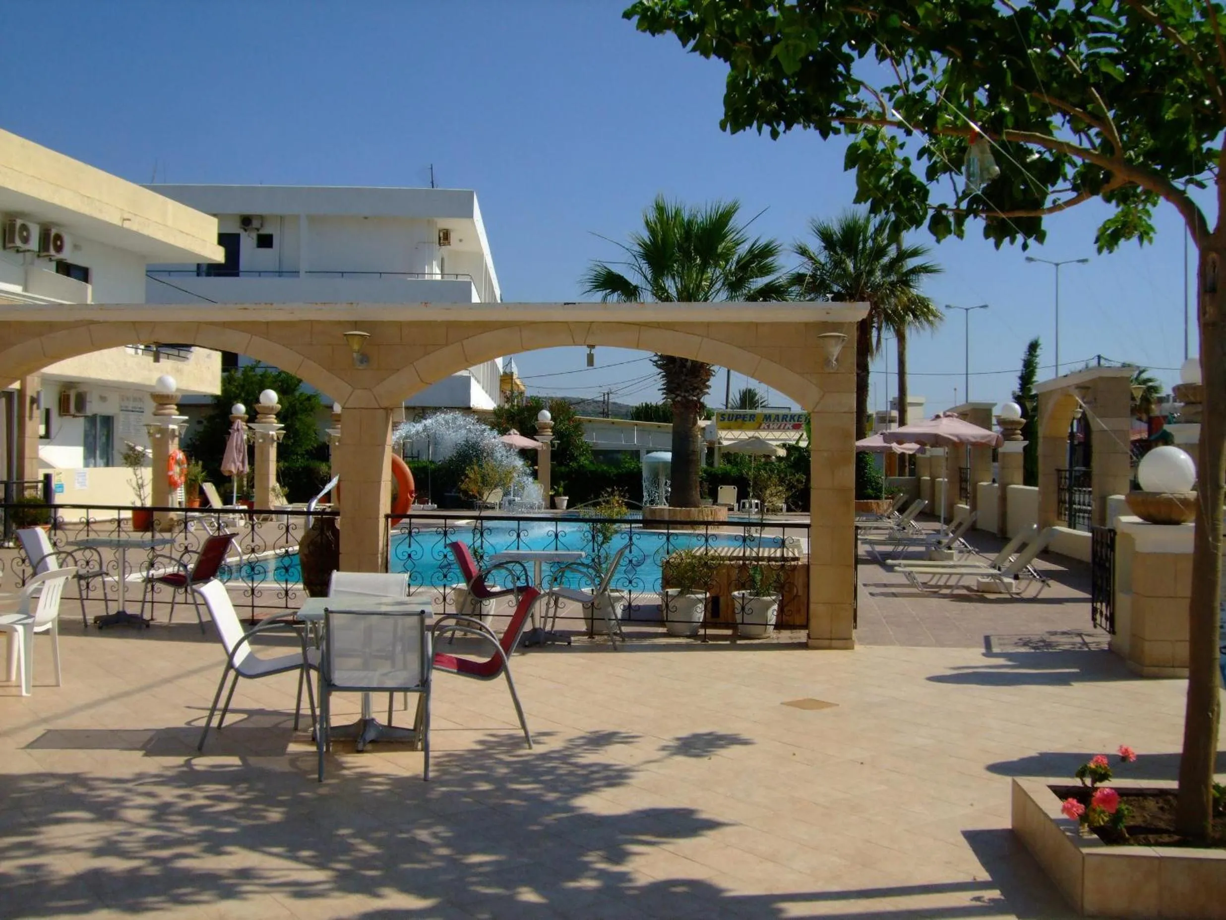 Swimming pool in Antonios Hotel
