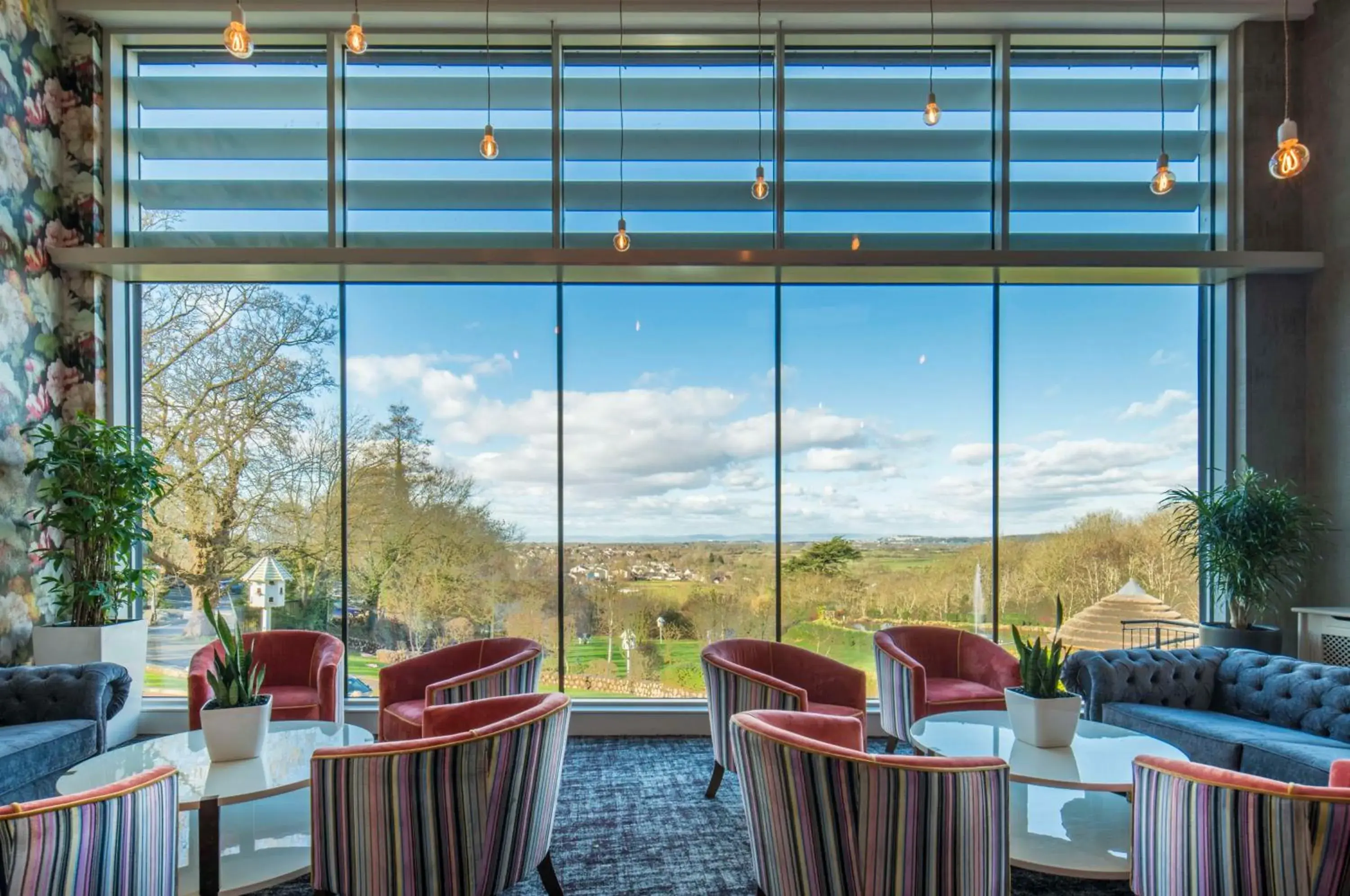 Lobby or reception in DoubleTree by Hilton Bristol South - Cadbury House Lobby or reception in DoubleTree by Hilton Bristol South - Cadbury House