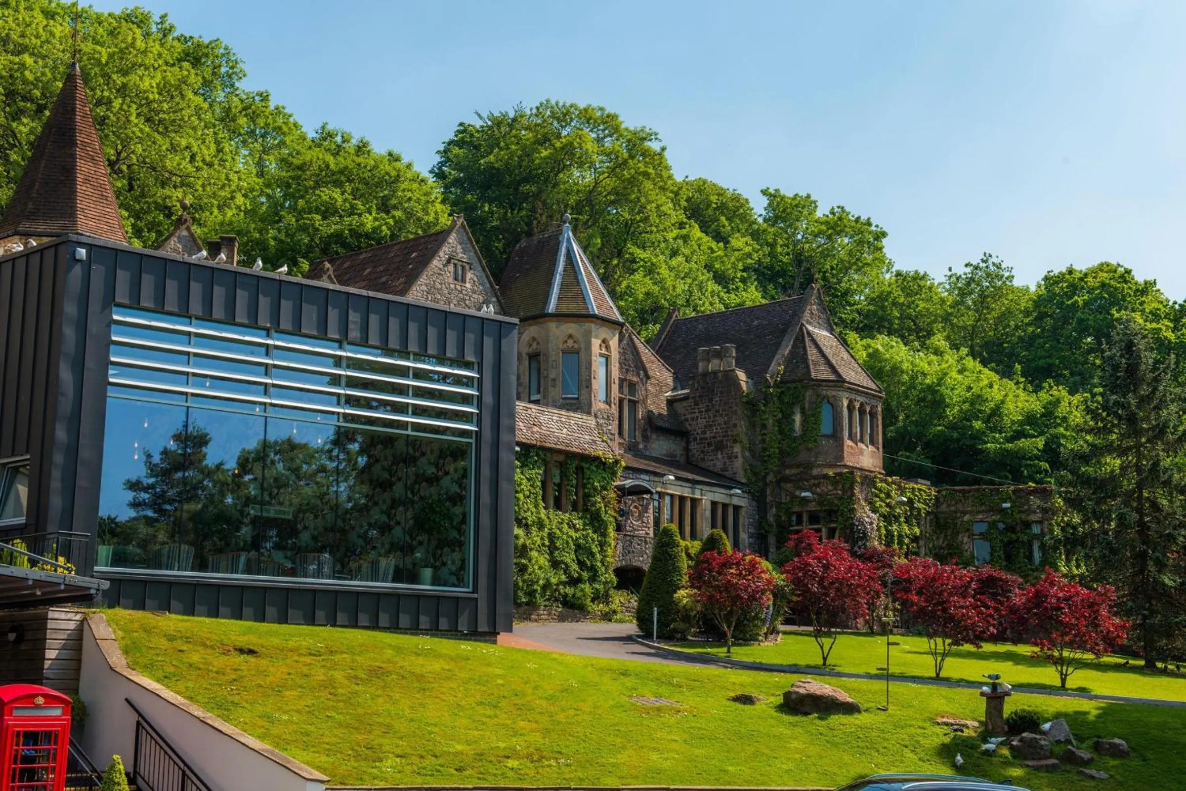 Property building in DoubleTree by Hilton Bristol South - Cadbury House