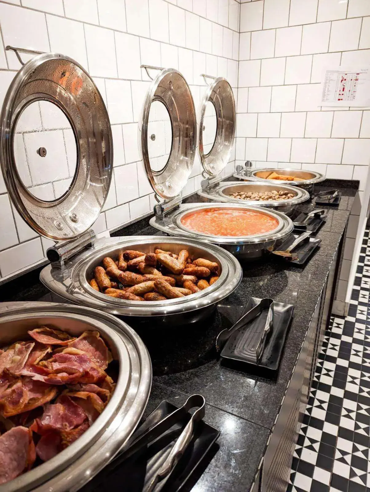 Breakfast in DoubleTree by Hilton Bristol South - Cadbury House Breakfast in DoubleTree by Hilton Bristol South - Cadbury House