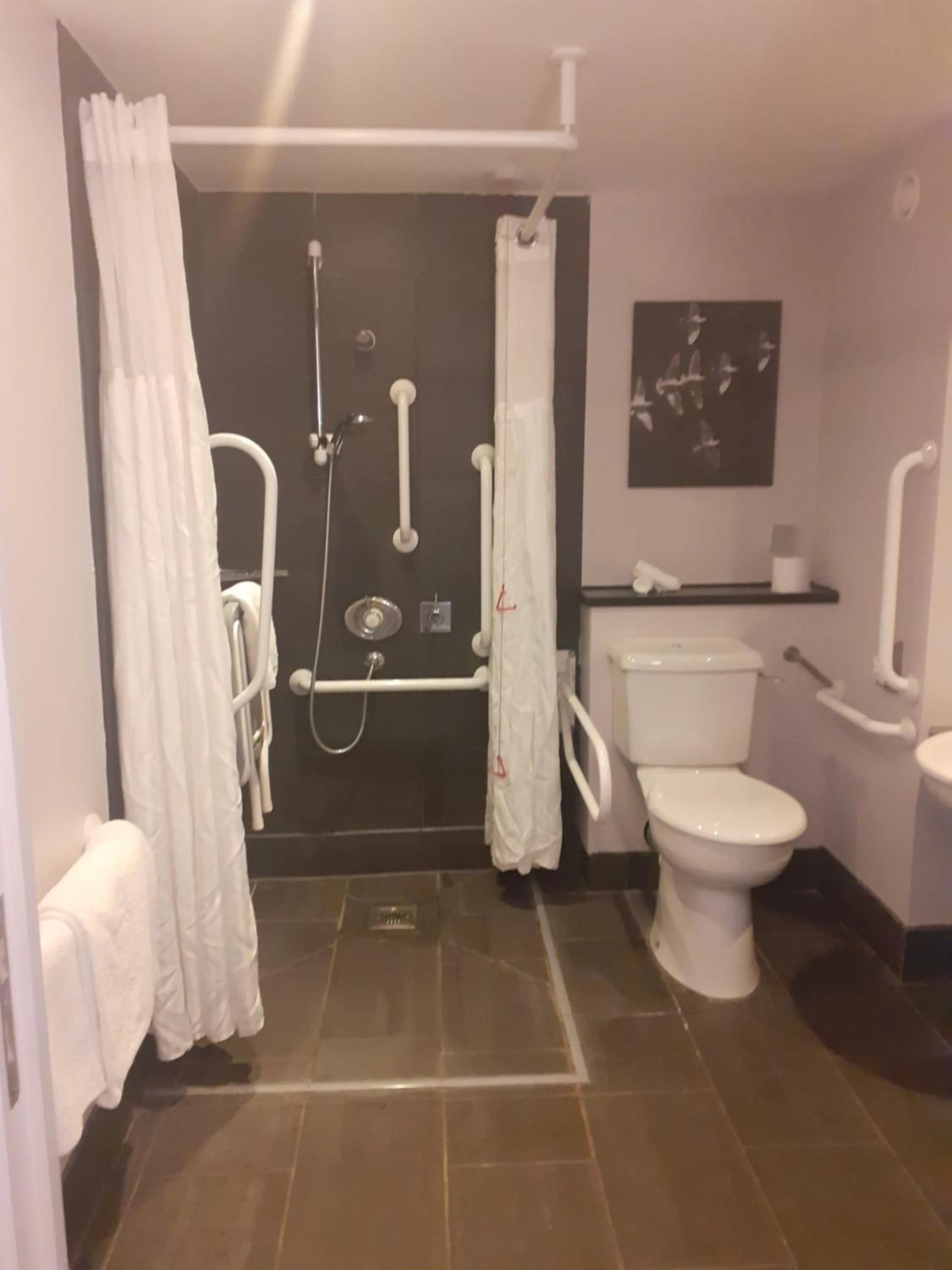 Bathroom in DoubleTree by Hilton Bristol South - Cadbury House