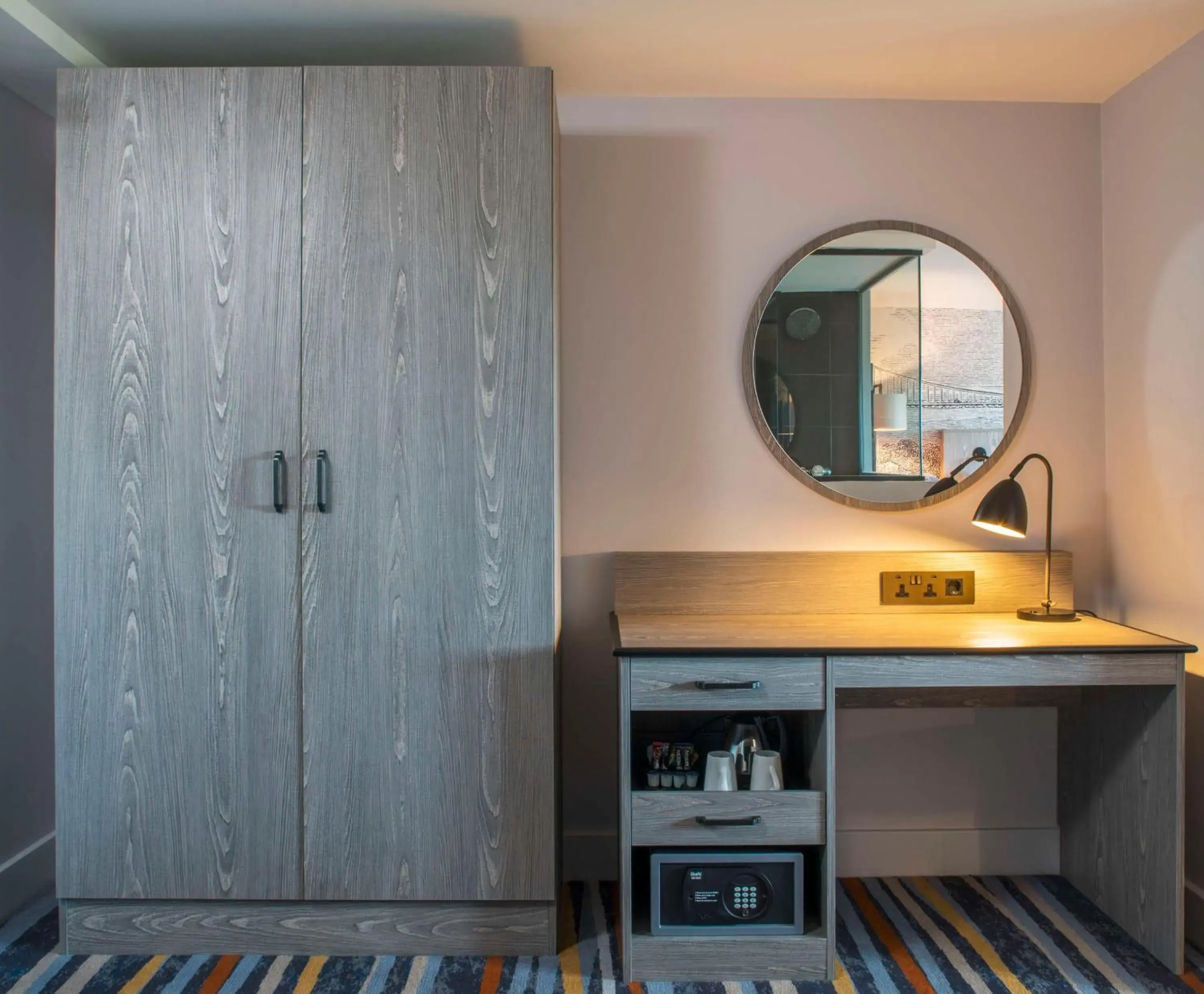 King Guest Room in DoubleTree by Hilton Bristol South - Cadbury House King Guest Room in DoubleTree by Hilton Bristol South - Cadbury House