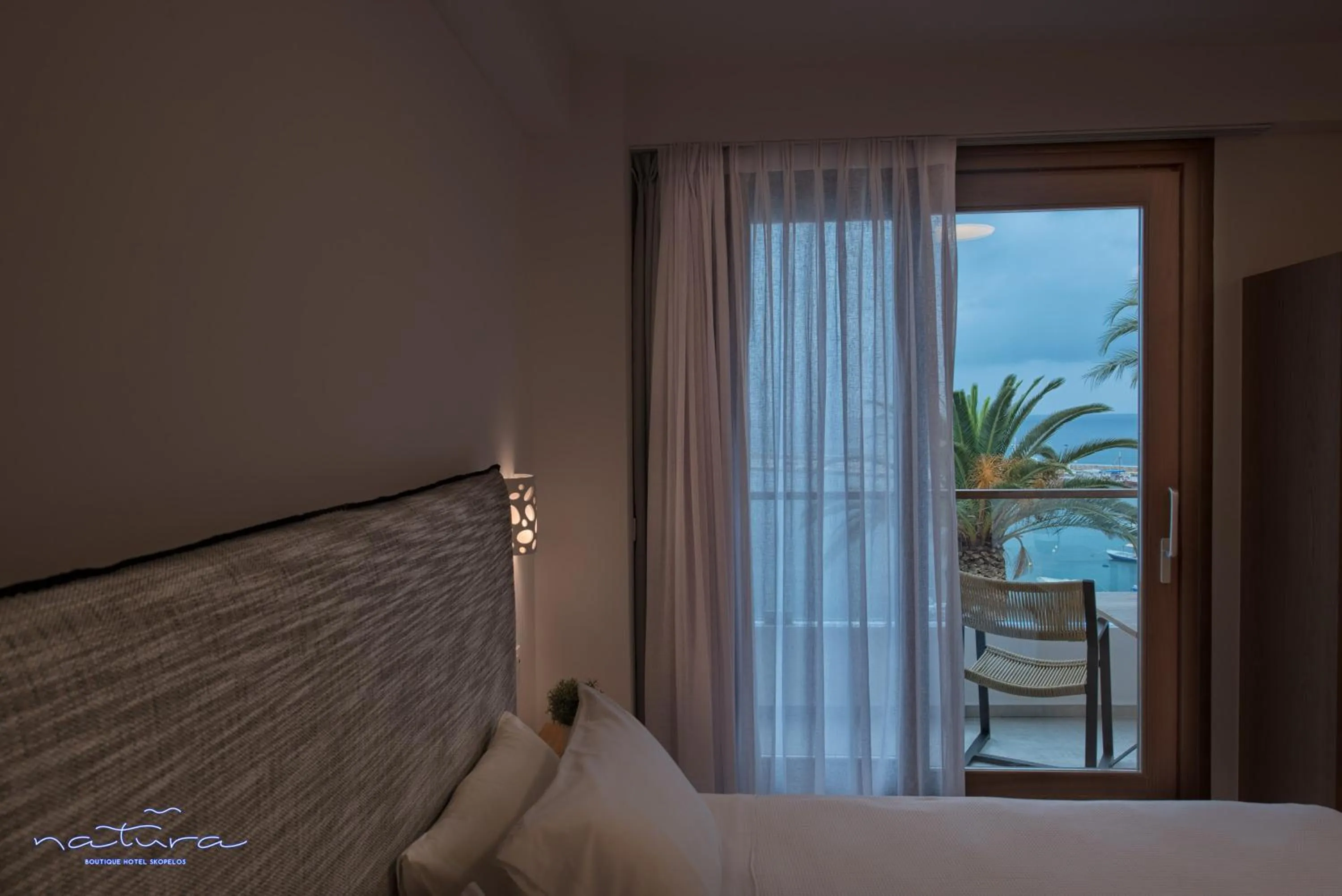 Shower, Bed in Natura Luxury Boutique Hotel Skopelos
