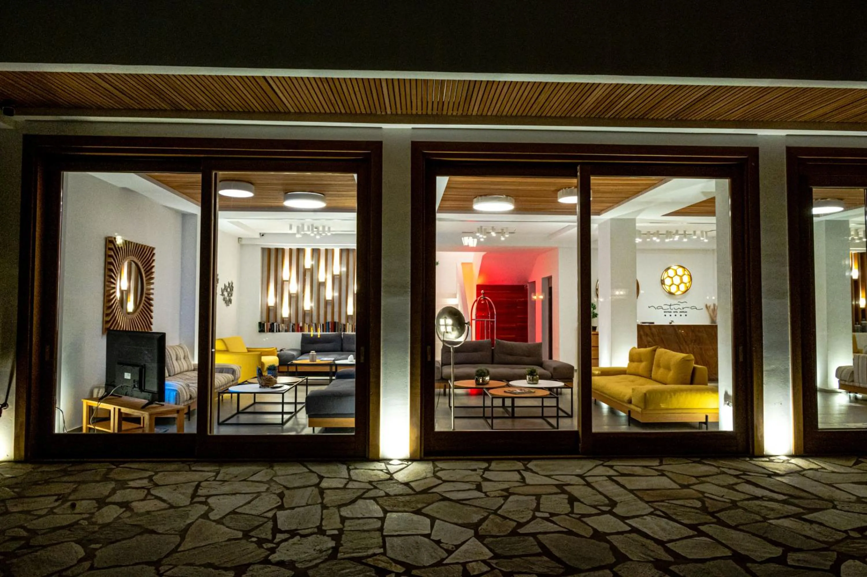 Lobby or reception in Natura Luxury Boutique Hotel Skopelos