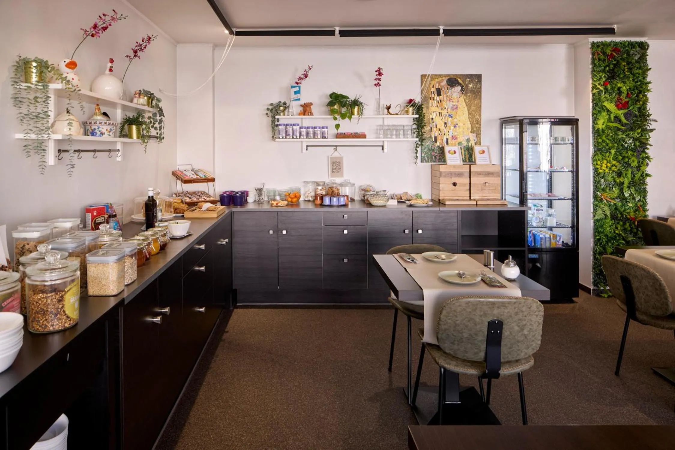 Alpha Hotel and Aparthotel