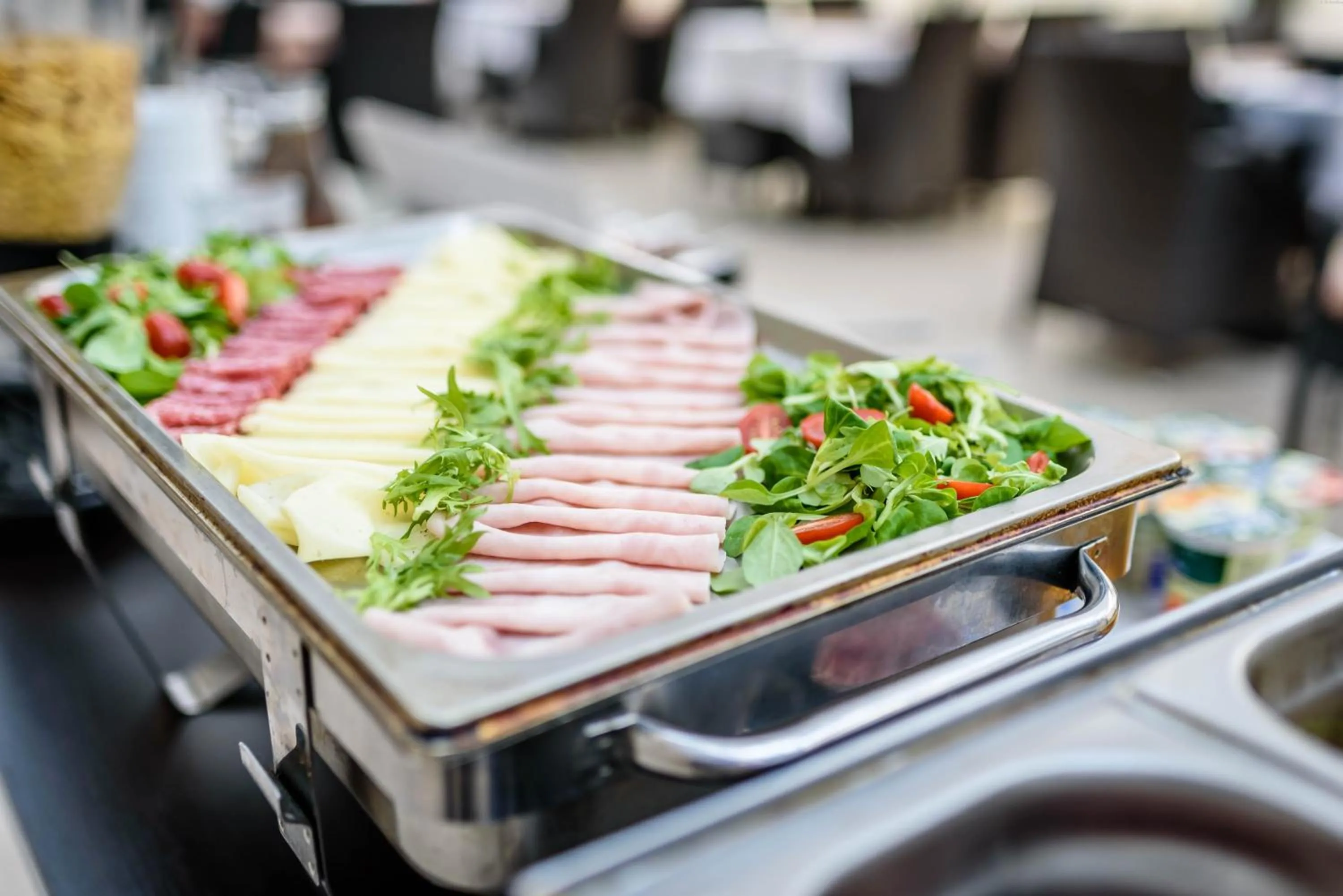 Buffet breakfast in Penzión Central Park