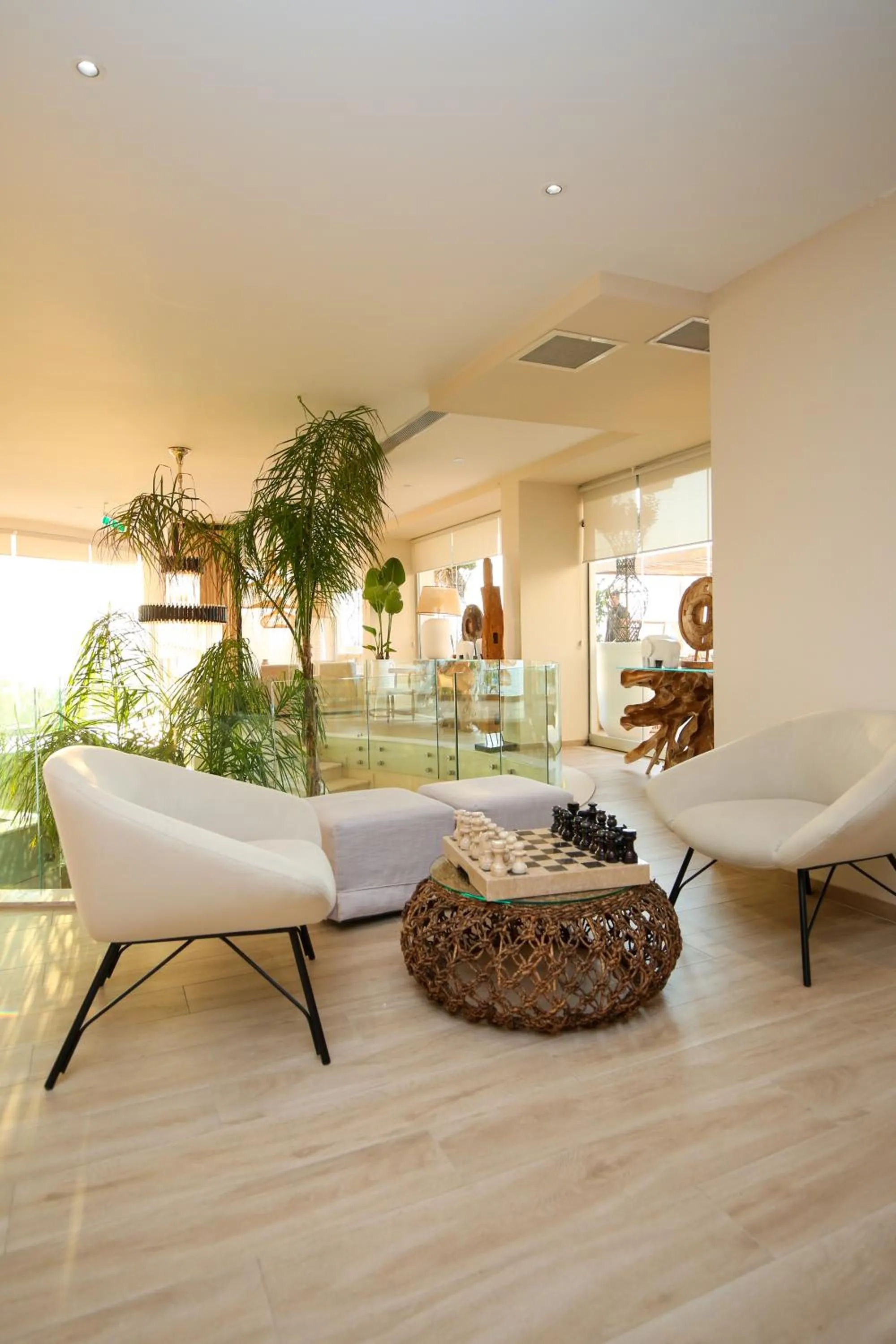 Seating area in Regina Blu