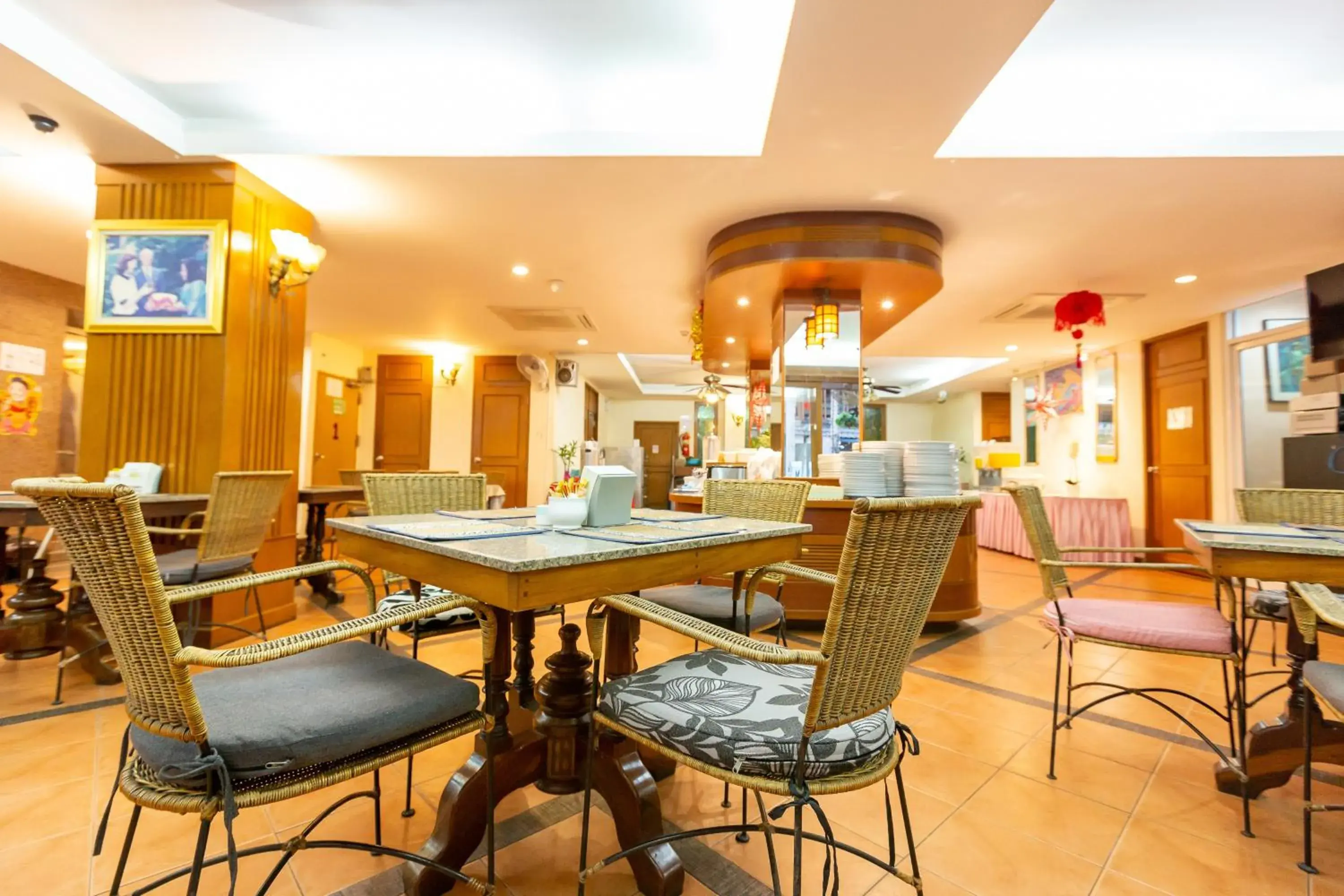 Restaurant/places to eat in Thipurai Annex Hotel Restaurant/places to eat in Thipurai Annex Hotel