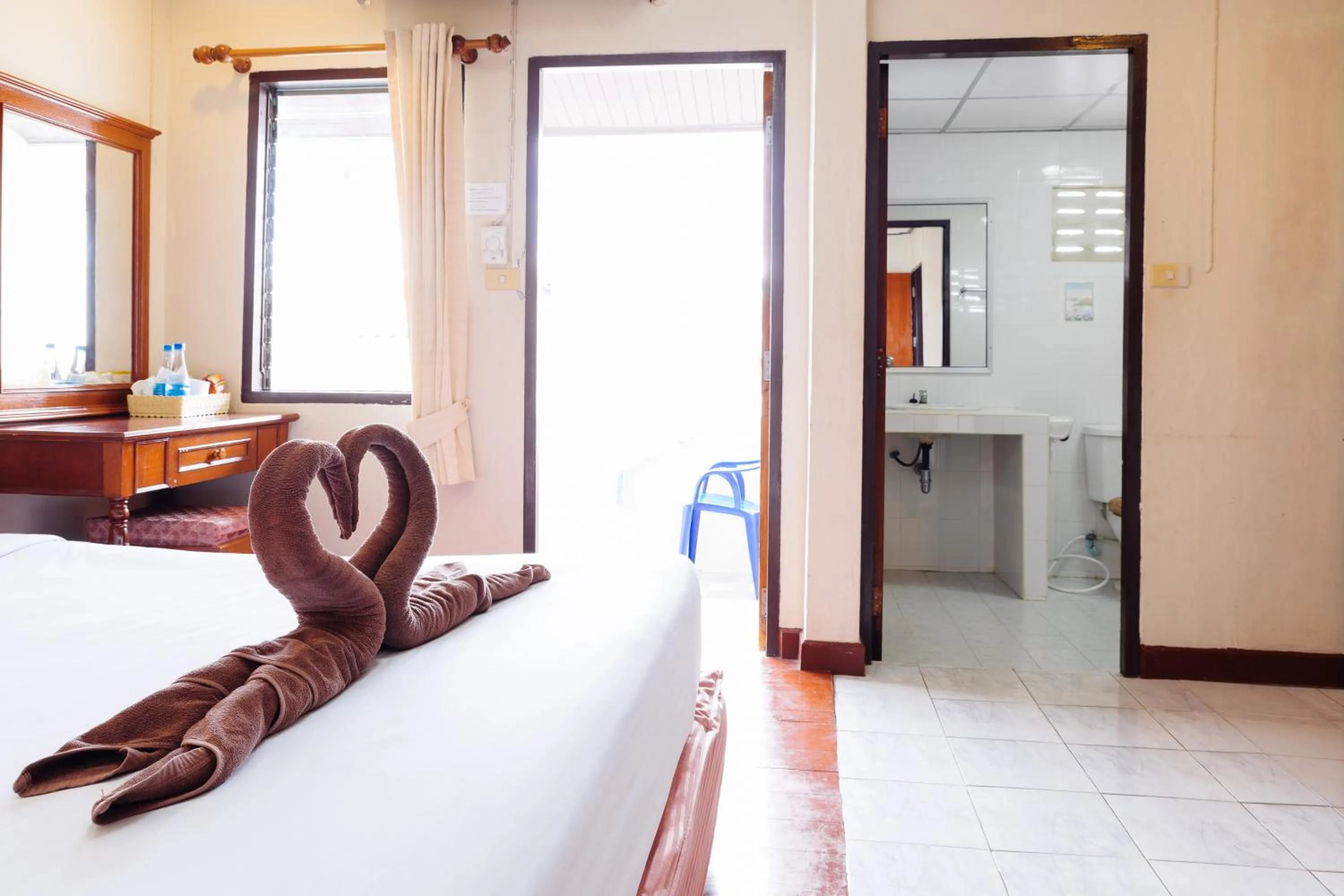Bedroom, Bed in Thipurai Annex Hotel