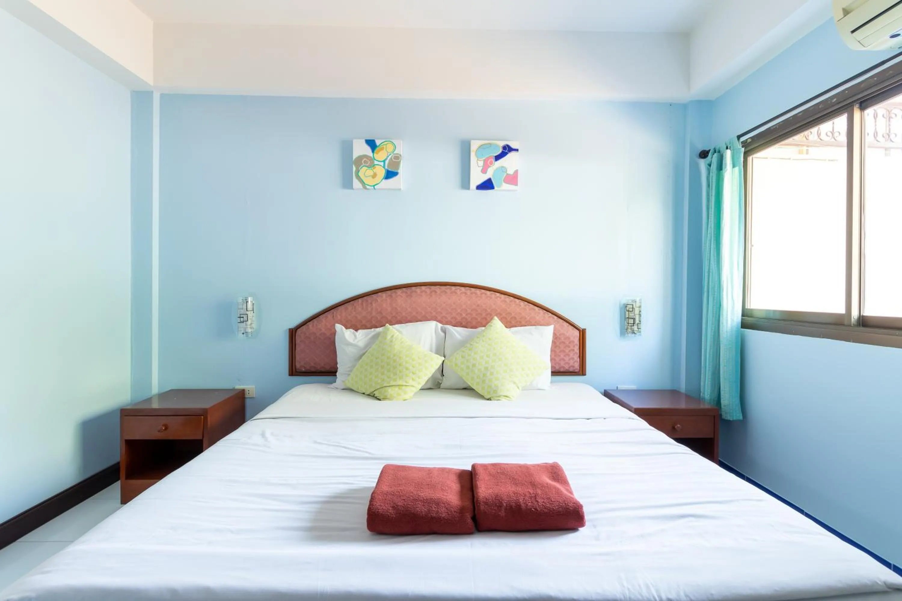 Bed in Thipurai Annex Hotel