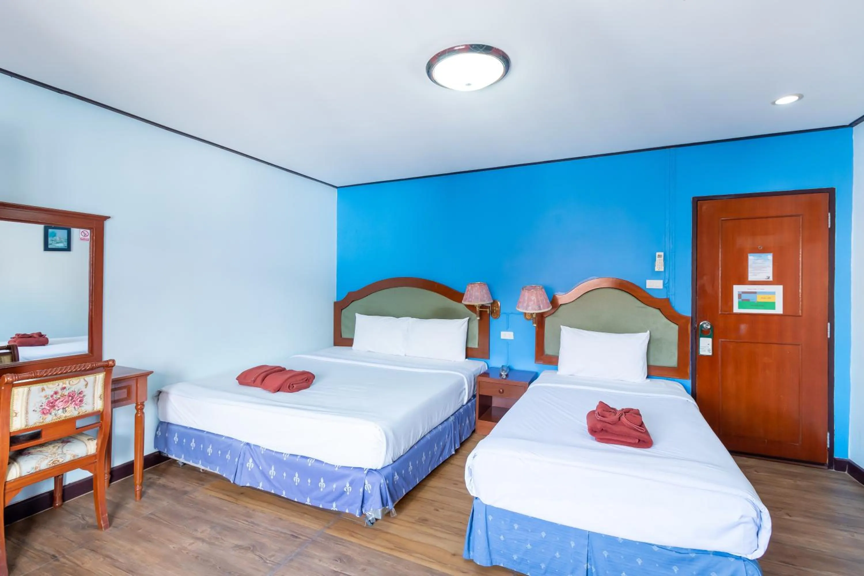 Bedroom, Bed in Thipurai Annex Hotel