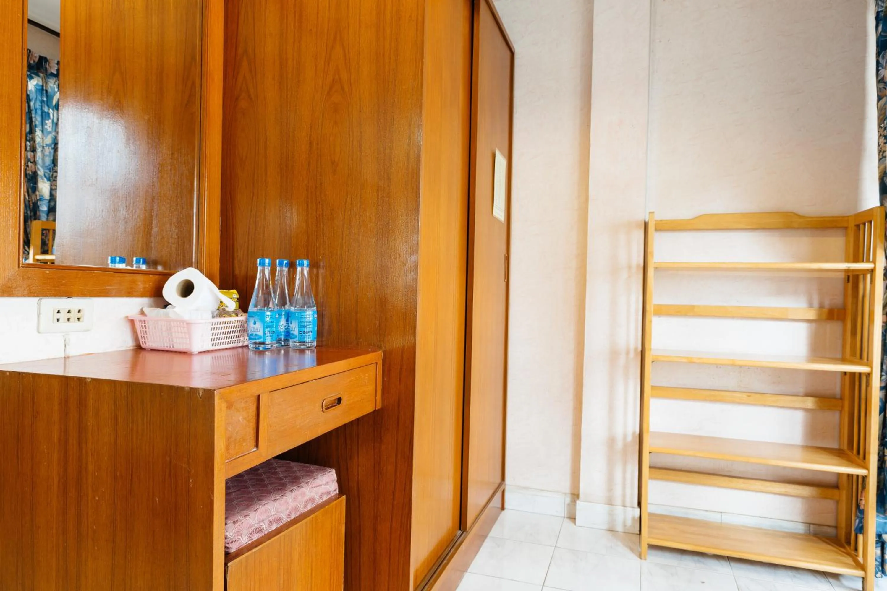 Bedroom in Thipurai Annex Hotel