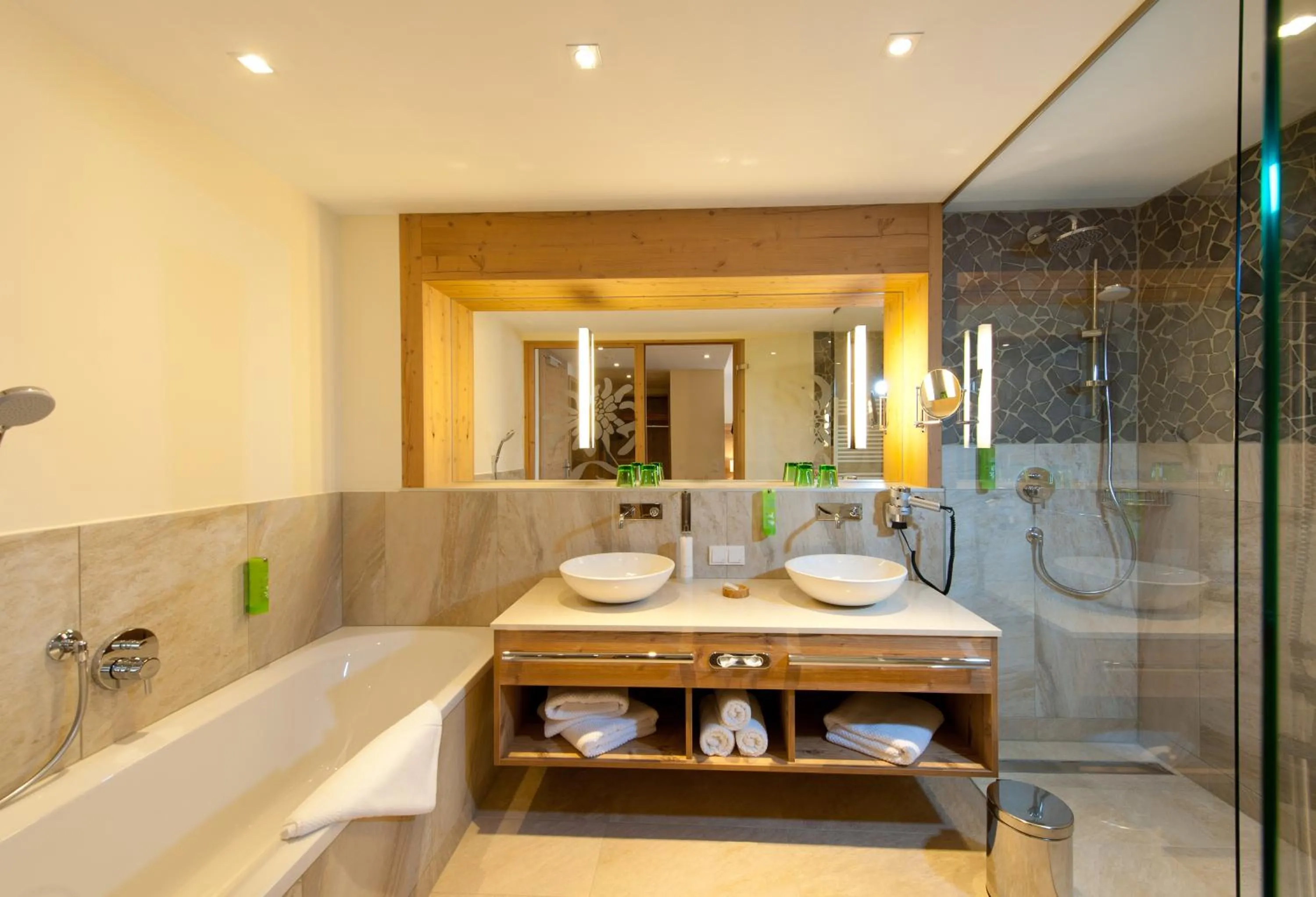 Bathroom in Hotel Bergheimat