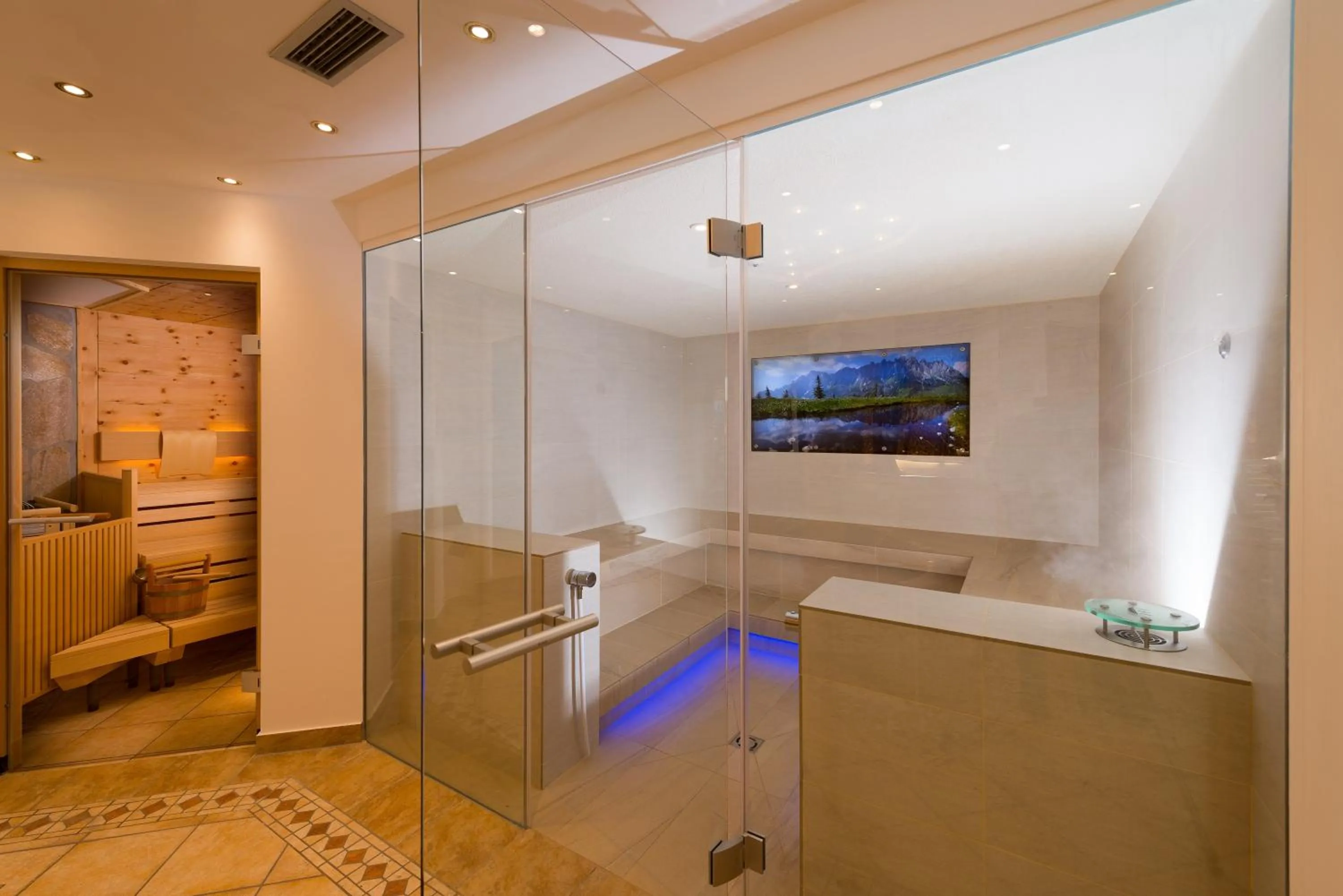 Steam room in Hotel Bergheimat