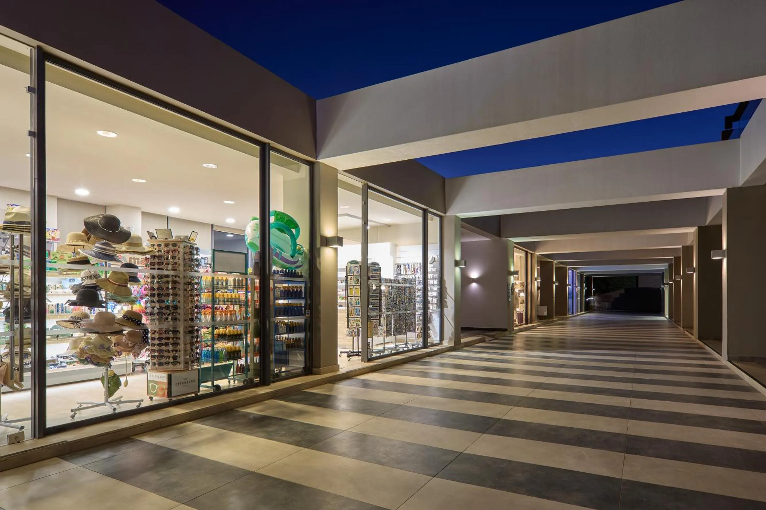 On-site shops in Atlantica Mikri Poli Crete