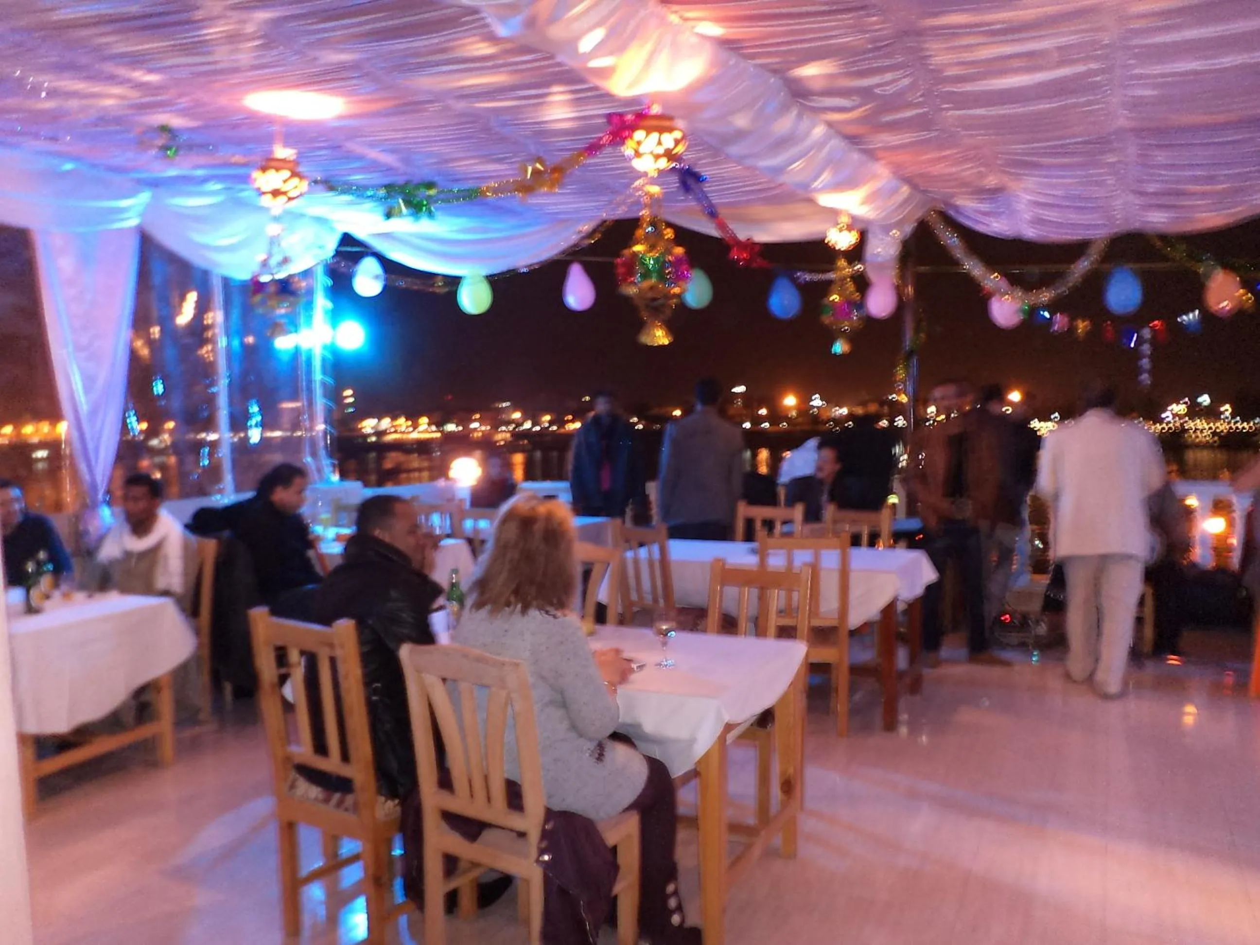 Restaurant/places to eat in El Mesala Hotel