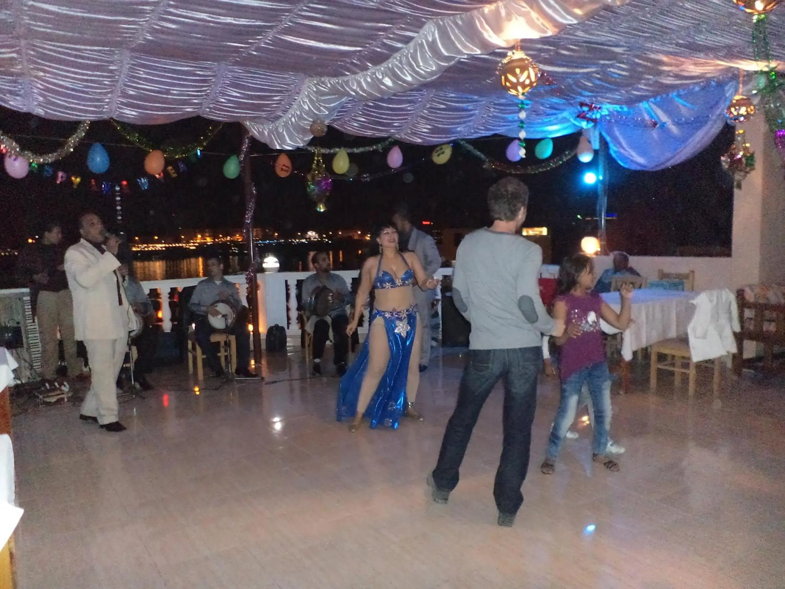 Evening entertainment in El Mesala Hotel