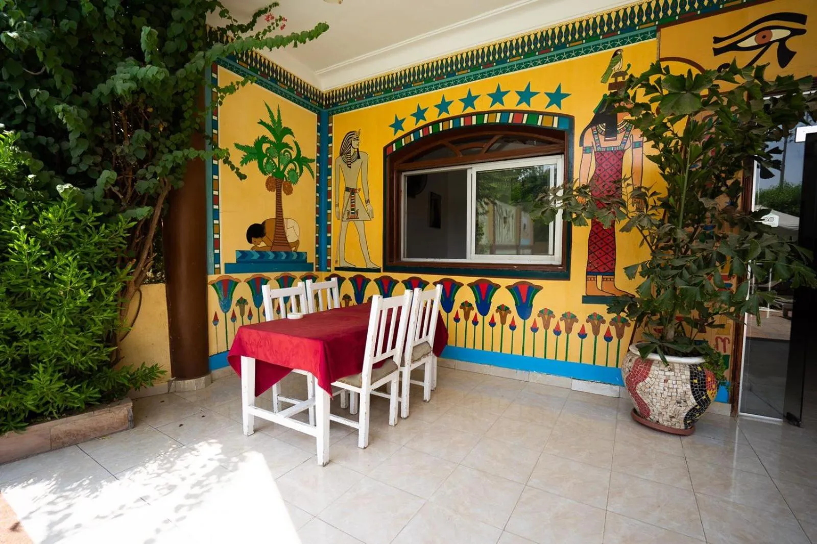 Facade/entrance in El Mesala Hotel