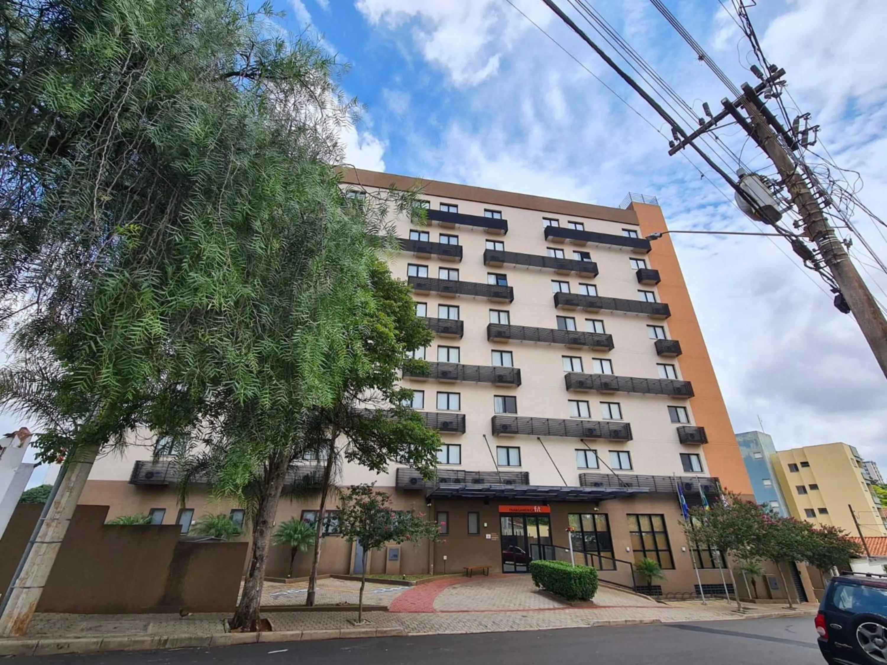 Facade/entrance in Sleep Inn São Carlos