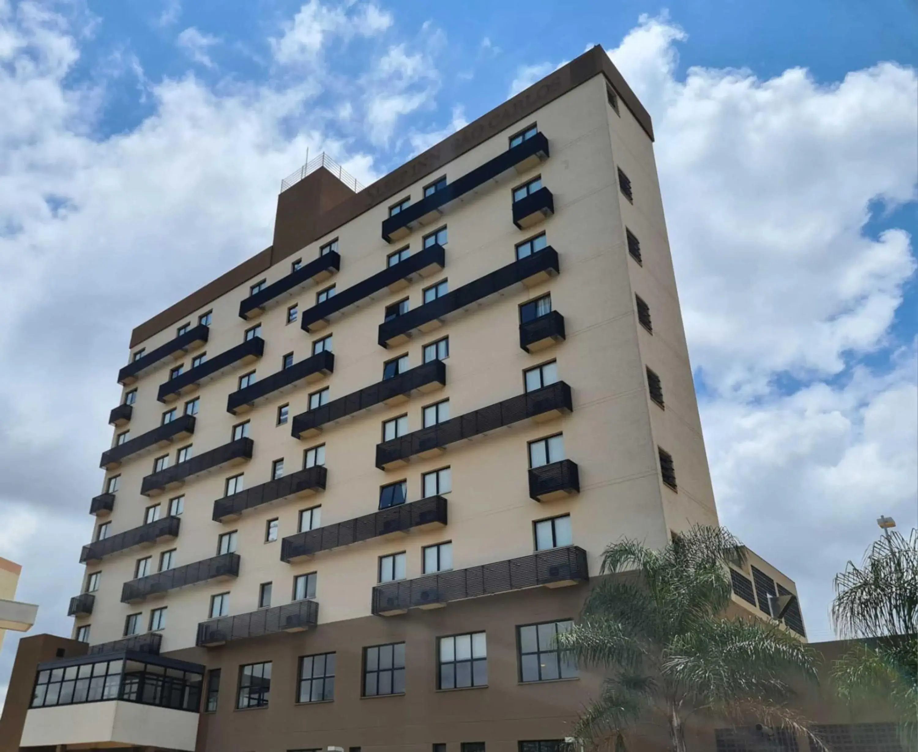 Facade/entrance in Sleep Inn São Carlos Facade/entrance in Sleep Inn São Carlos