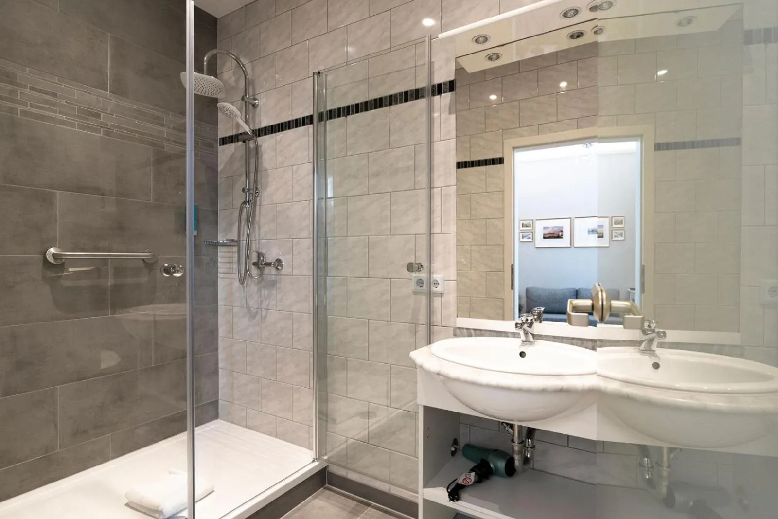 Shower in Hotel Kleiner Riesen