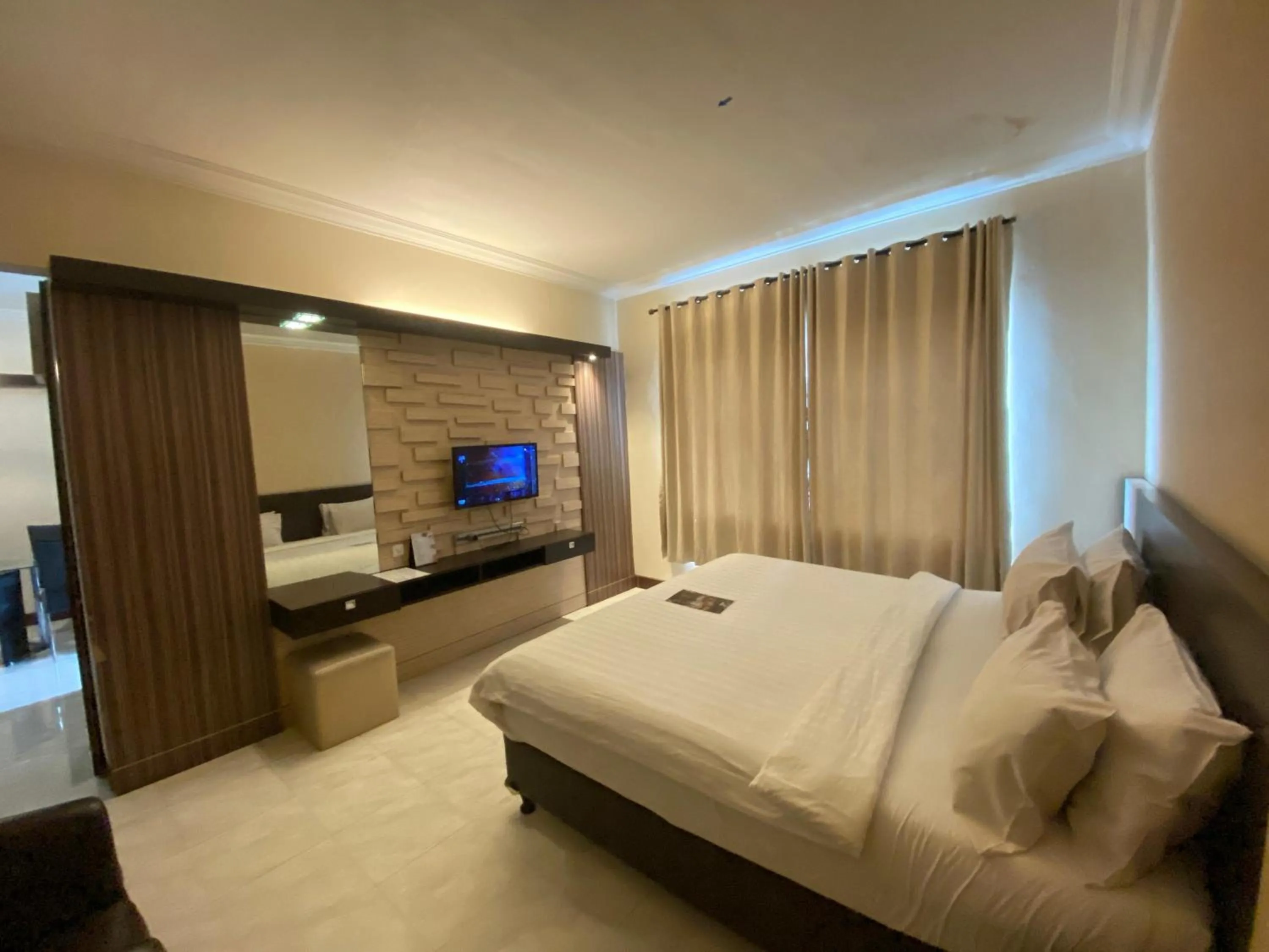 Bedroom, Bed in Hotel 88 Jember By WH - Strategic Location In The City Center