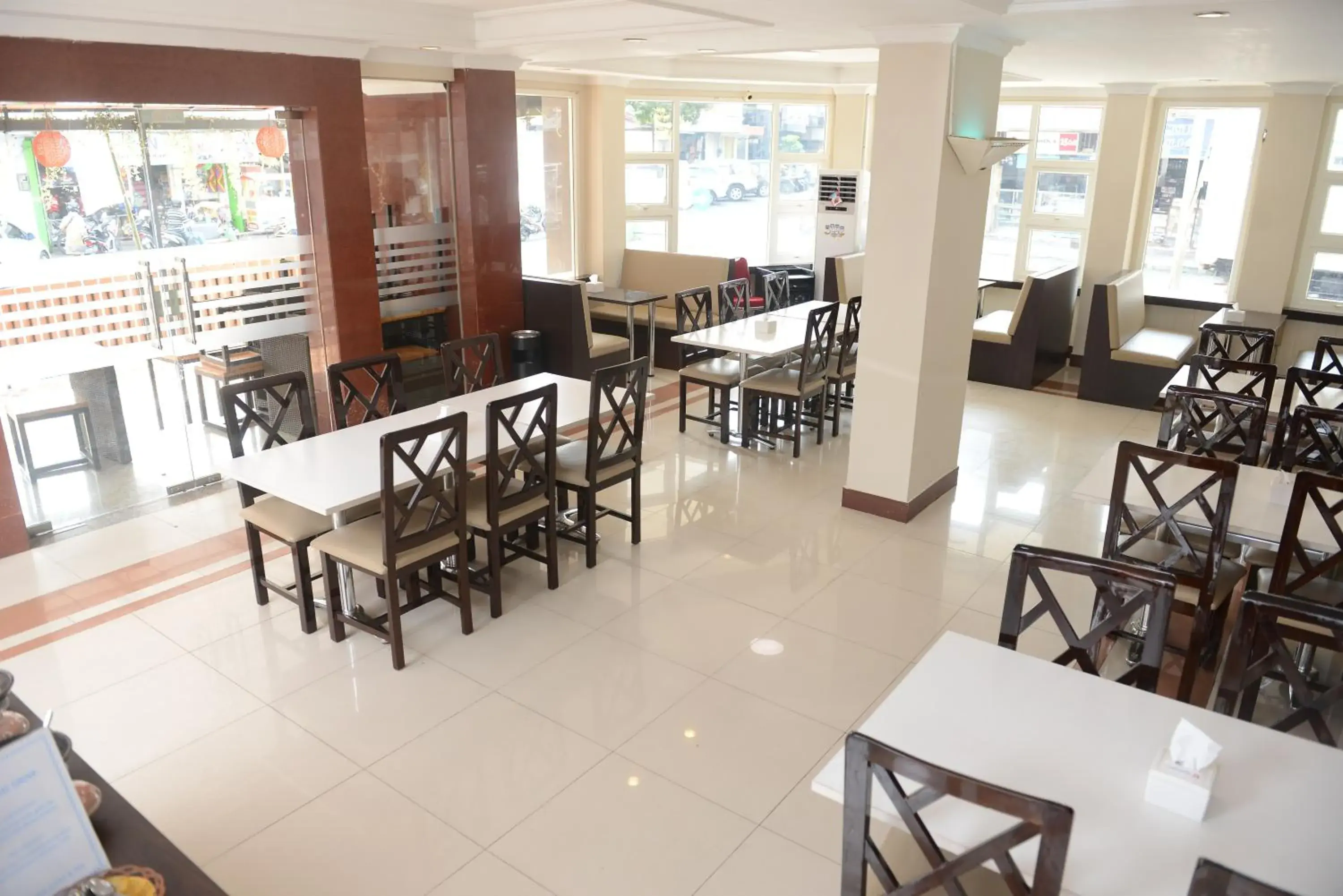 Restaurant/places to eat in Hotel 88 Jember By WH - Strategic Location In The City Center Restaurant/places to eat in Hotel 88 Jember By WH - Strategic Location In The City Center