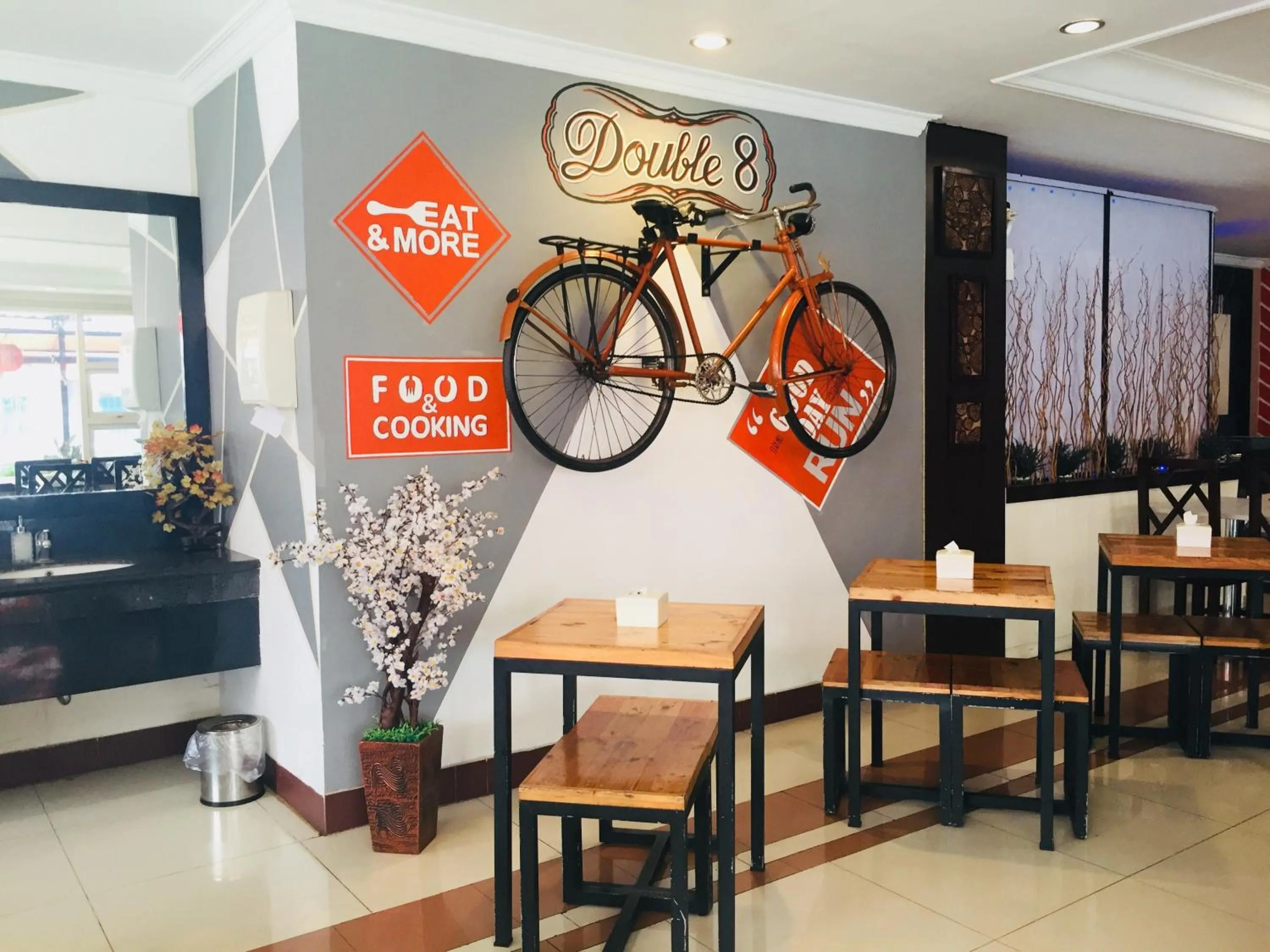 Restaurant/places to eat in Hotel 88 Jember By WH - Strategic Location In The City Center