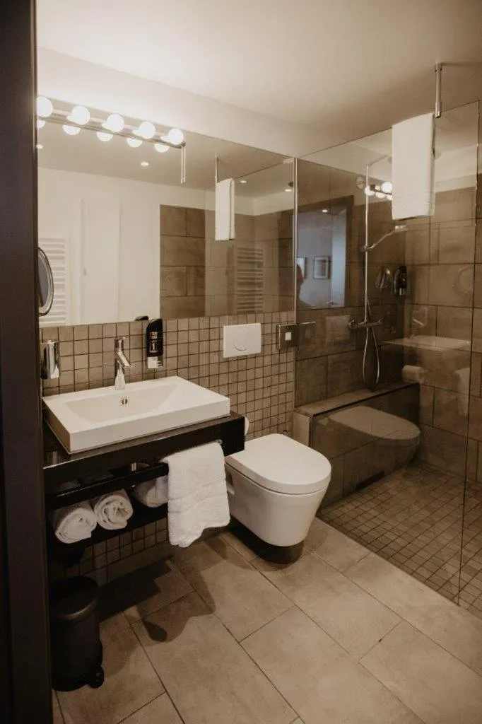 Shower in Arivo Forchheim