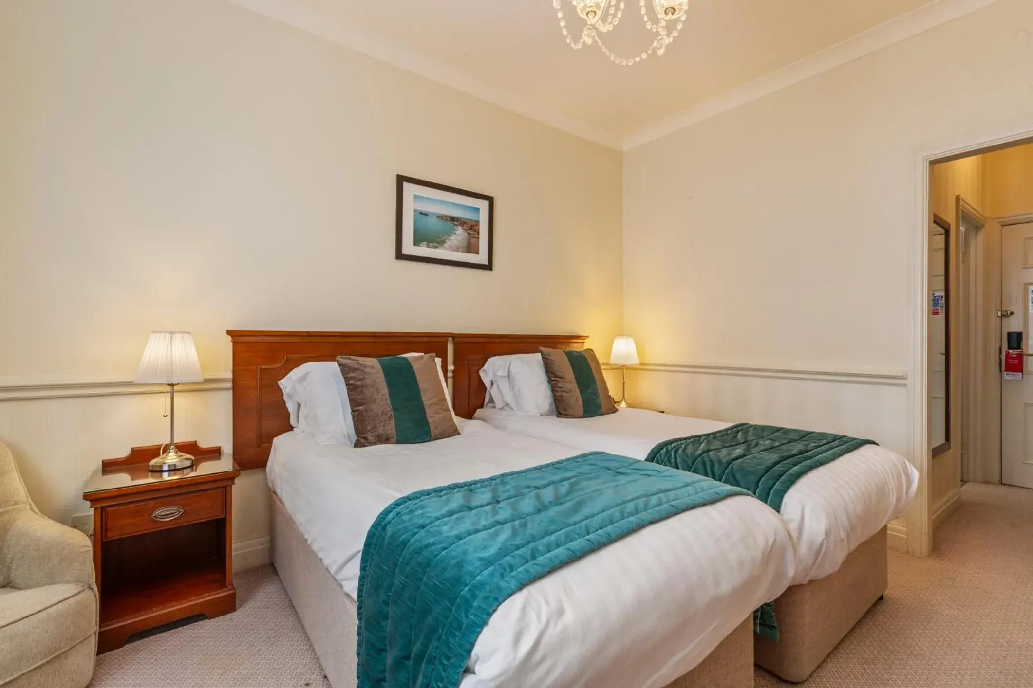 Standard Double Room with Two Single Beds - Non-Smoking in Best Western Lamphey Court Hotel and Spa Standard Double Room with Two Single Beds - Non-Smoking in Best Western Lamphey Court Hotel and Spa