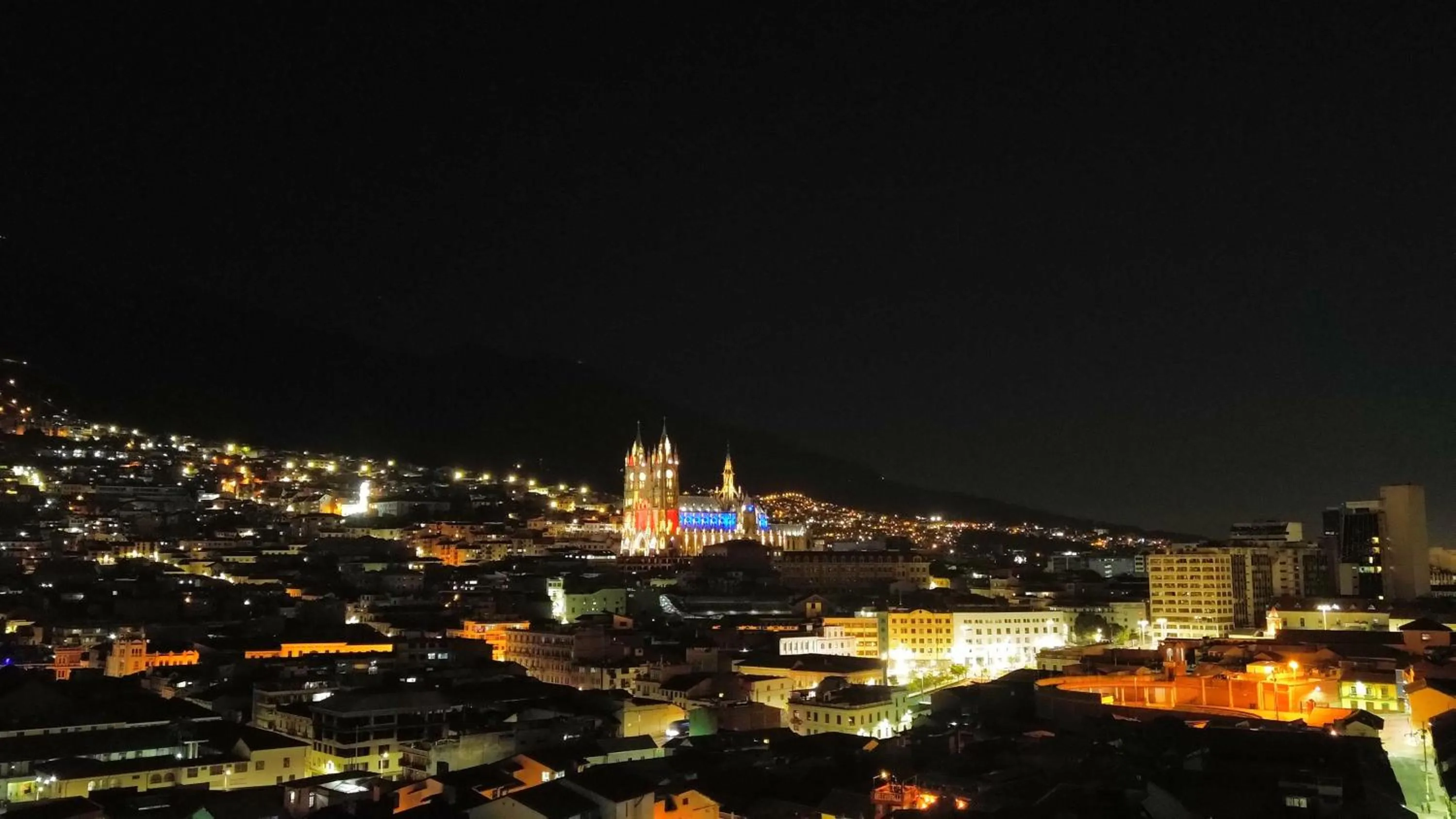 City view in Colonial House Inn