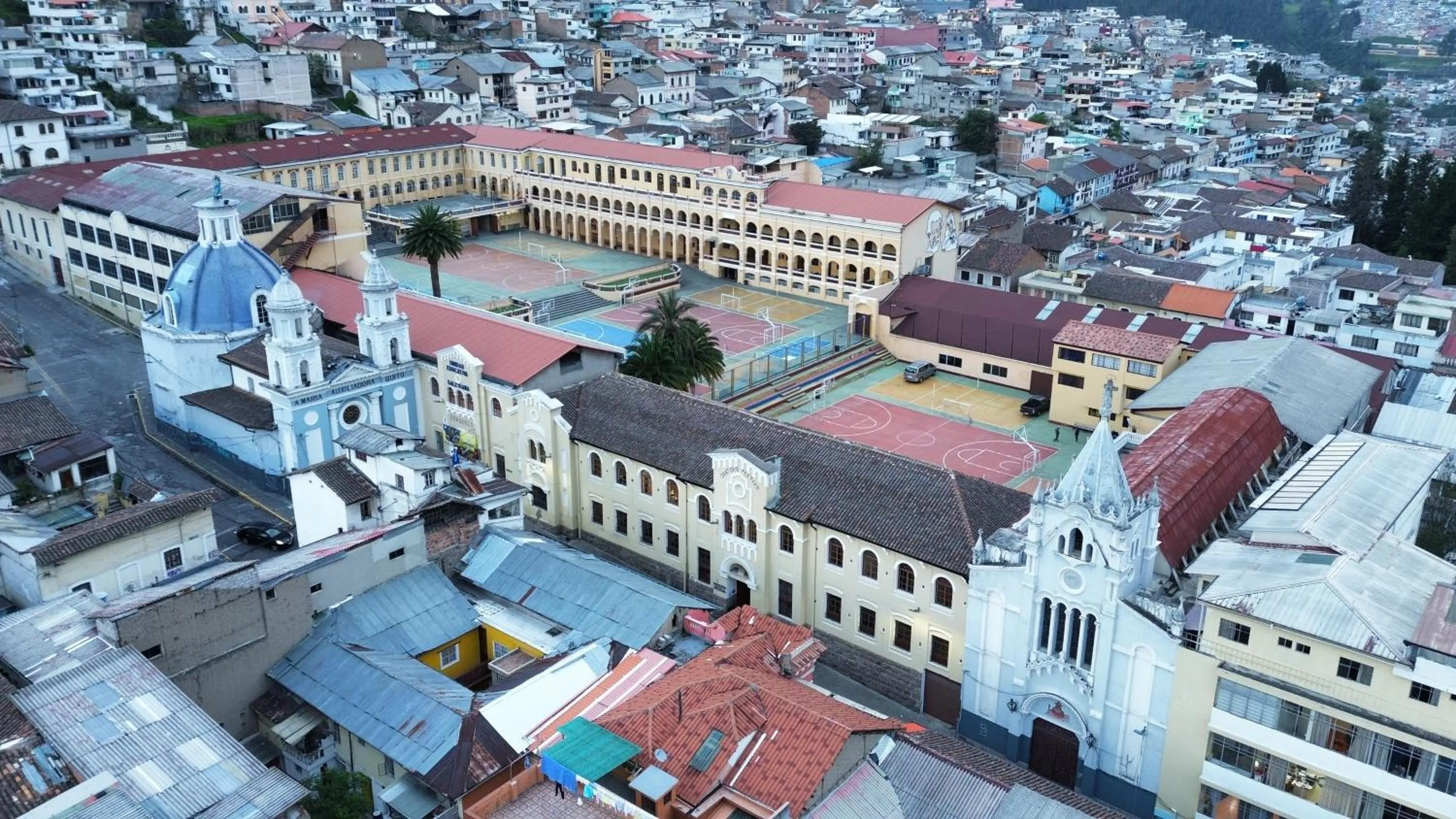 Neighbourhood in Colonial House Inn