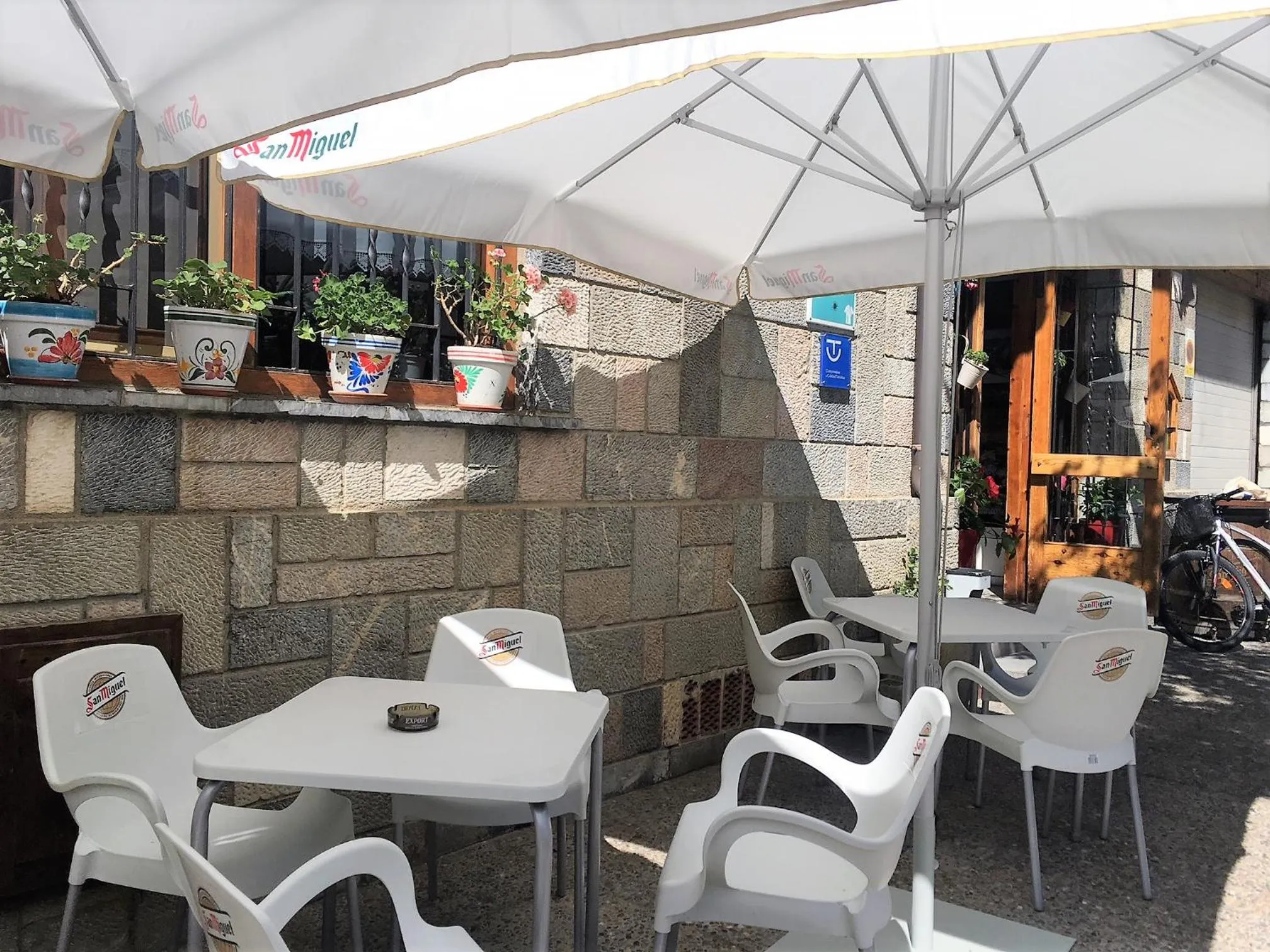 Property building in El Pilar