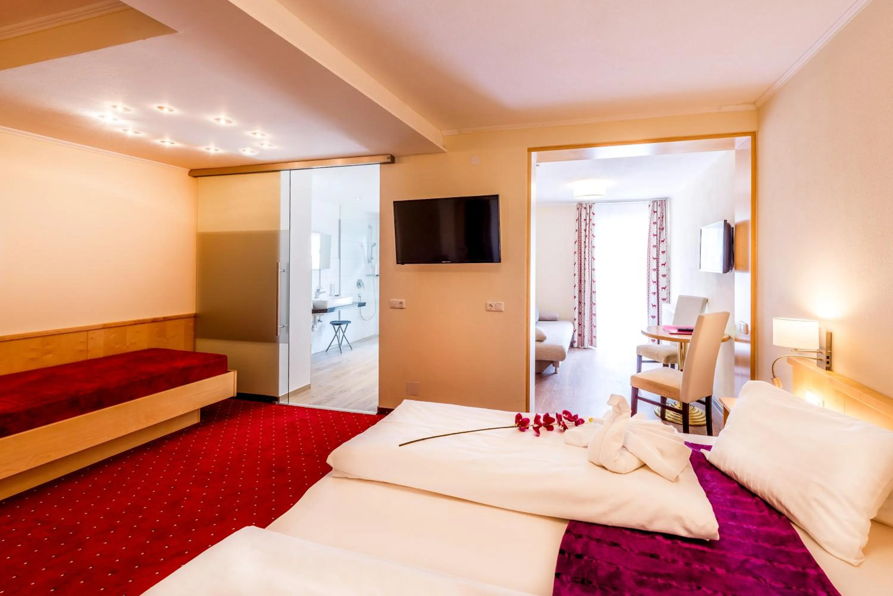 Facility for disabled guests, Bed in Panorama Hotel Traunstein