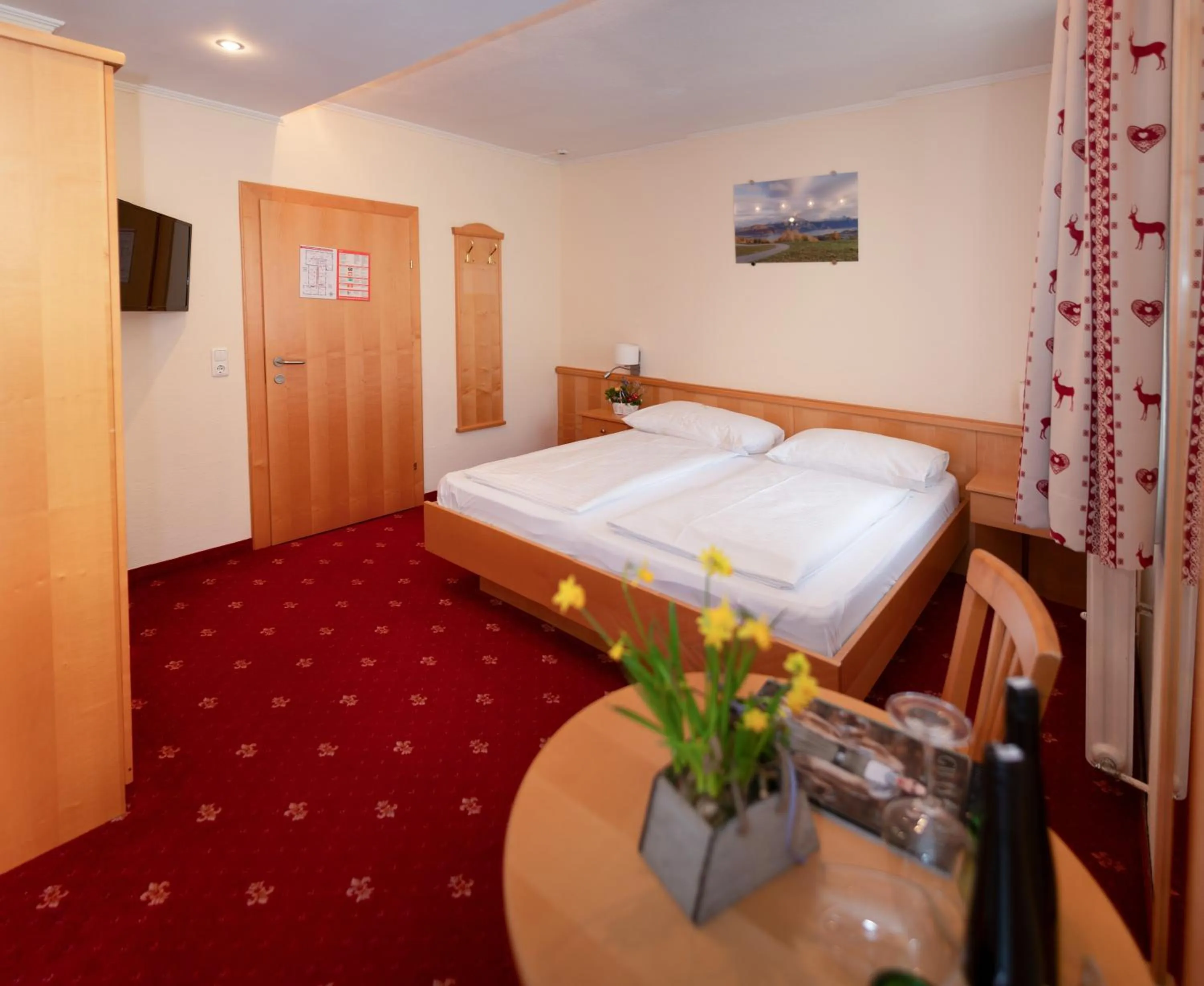 Bed in Panorama Hotel Traunstein