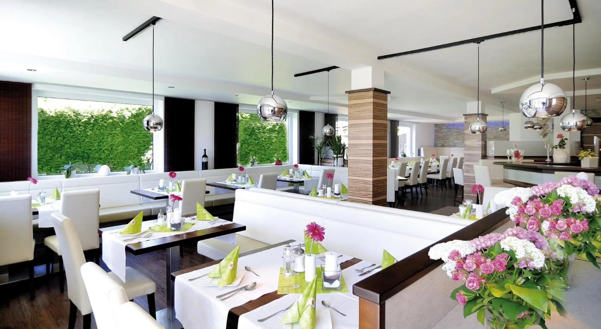 Restaurant/places to eat in Panorama Hotel Traunstein