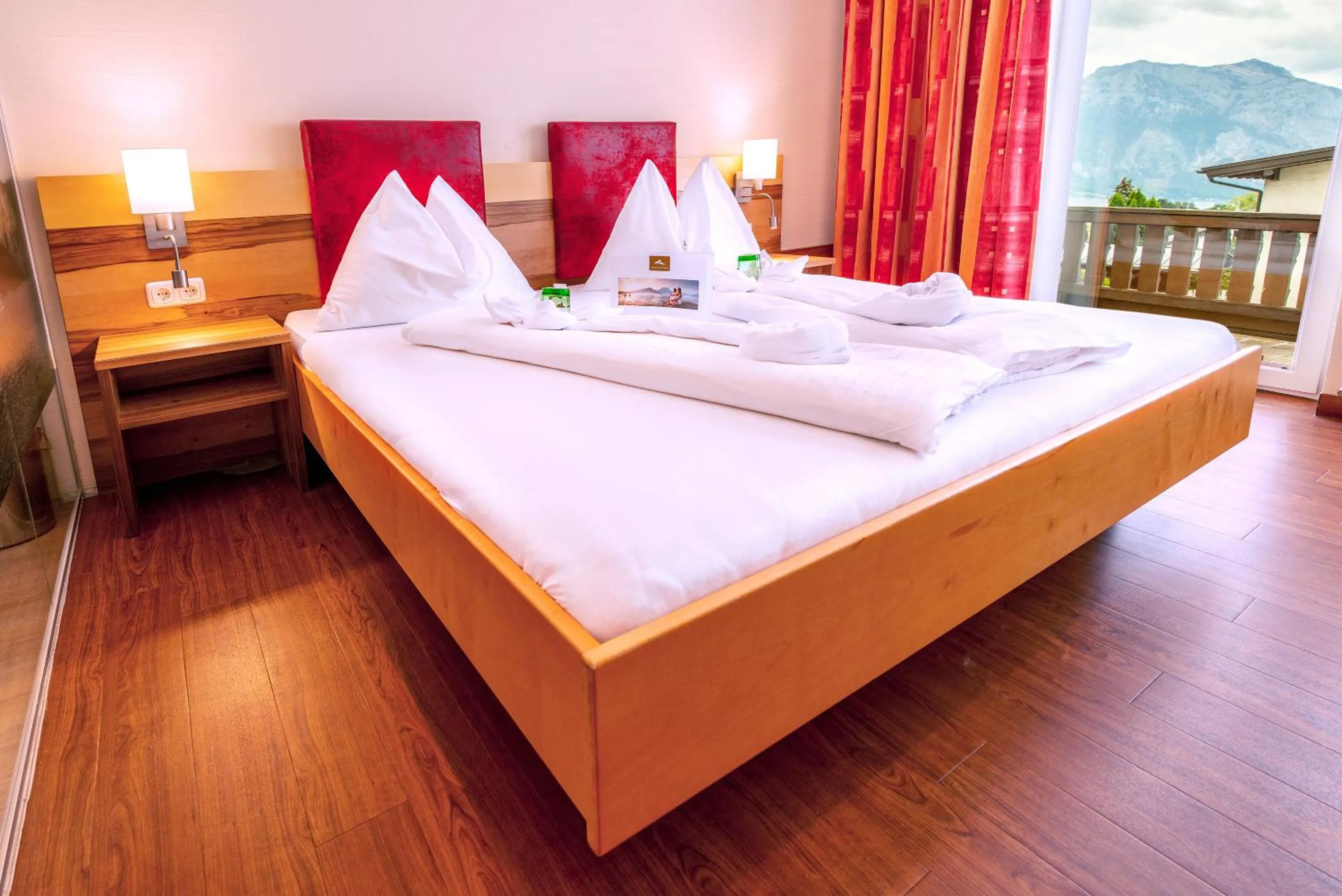 Bed in Panorama Hotel Traunstein