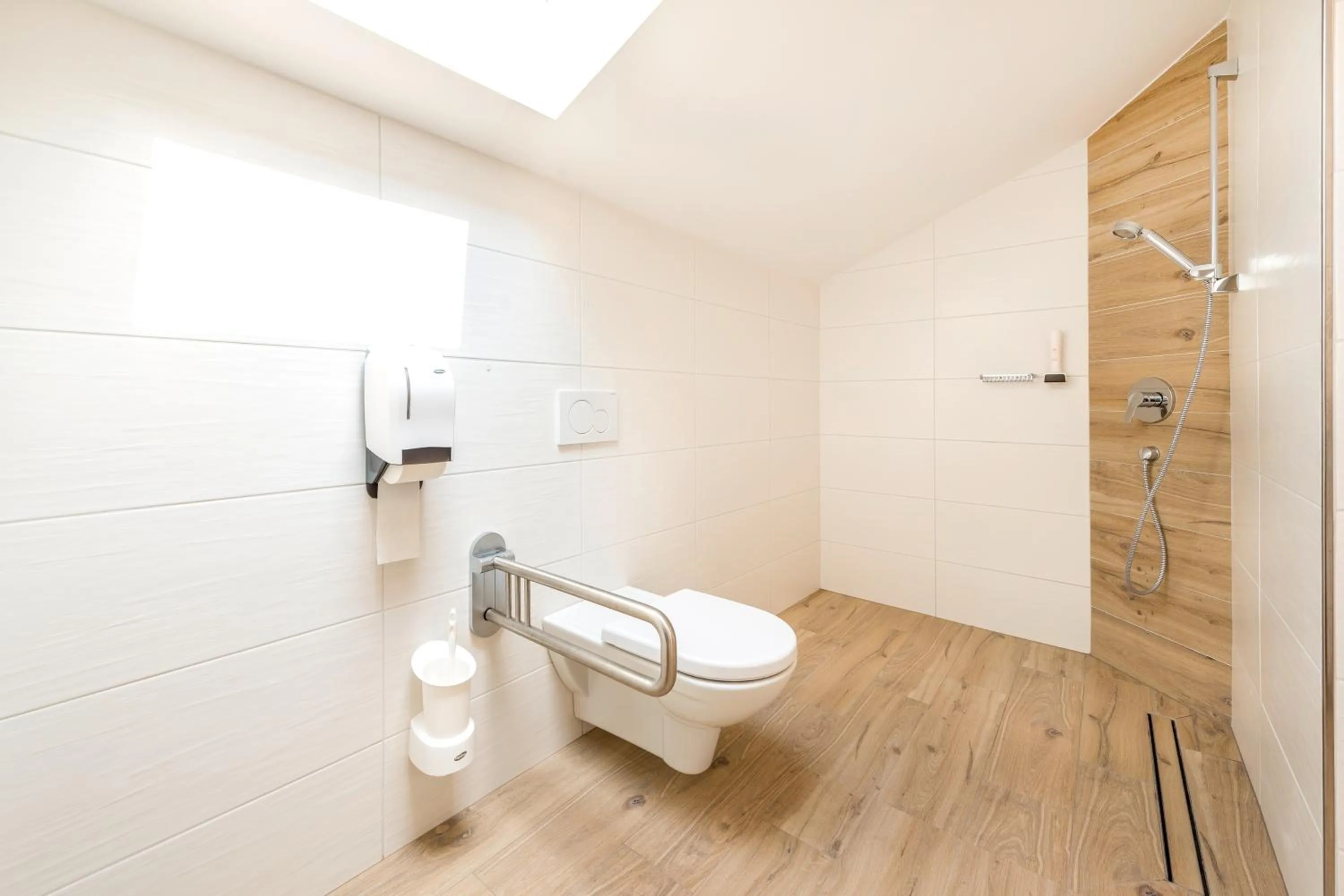 Shower in Panorama Hotel Traunstein